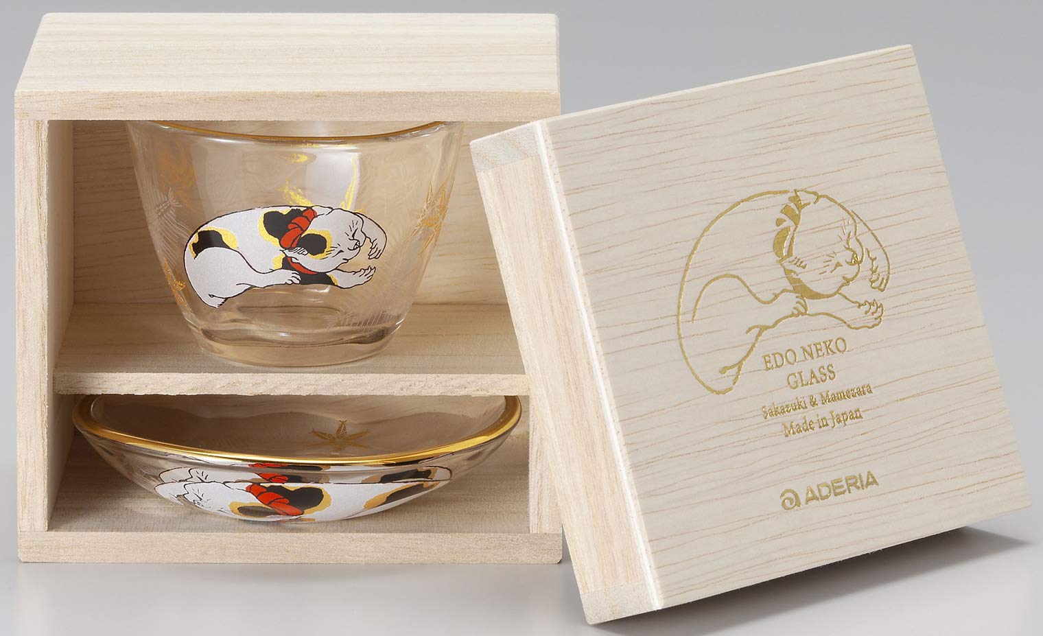 Japanese Porcelain Tea Cup Bowl And Saucer Imari Edo Period, 18C For Sale At