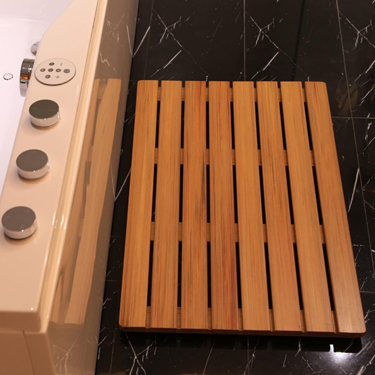 Caillebotis en bois pour salle de bain : créez votre spa naturel à la maison