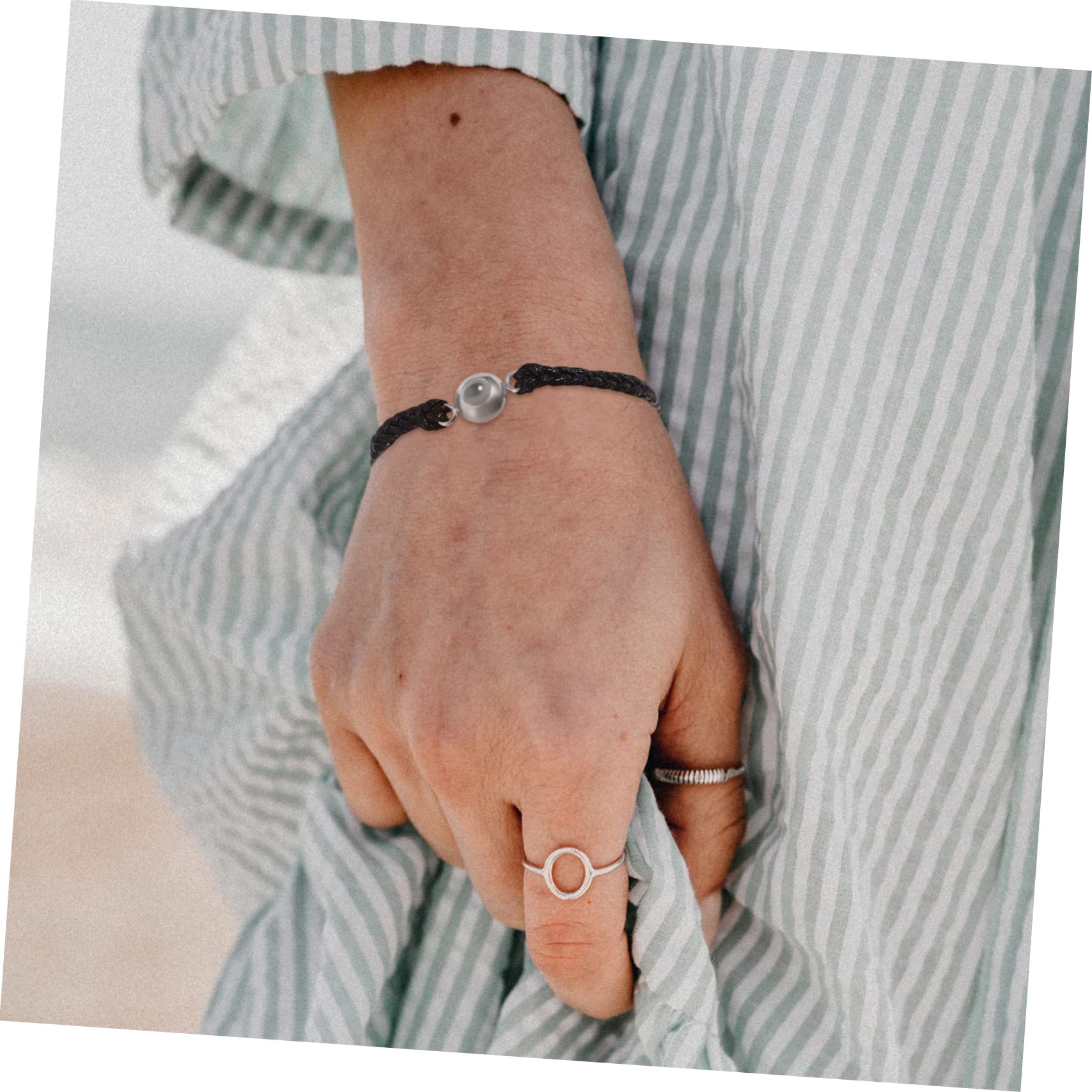 Abaodam 8 Piezas Pulsera Trenzada Cuerda Trenzada Tejida Pulseras Tejidas Envoltura Tejida De Verano Encanto Del Círculo De La Imagen Amantes Ronda Cordón De Mano Cuerda De Tela