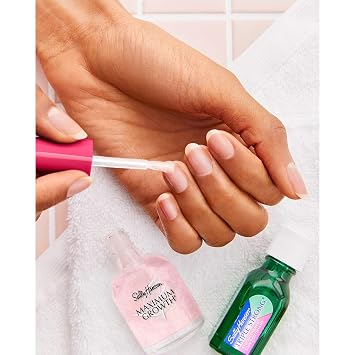 Sally Hansen Nail Treatment Maximum Growth Nail Strengthener | Base Coat & Nail Protectant | Triple Protein & Silk Formula for Strong, Healthy Nails