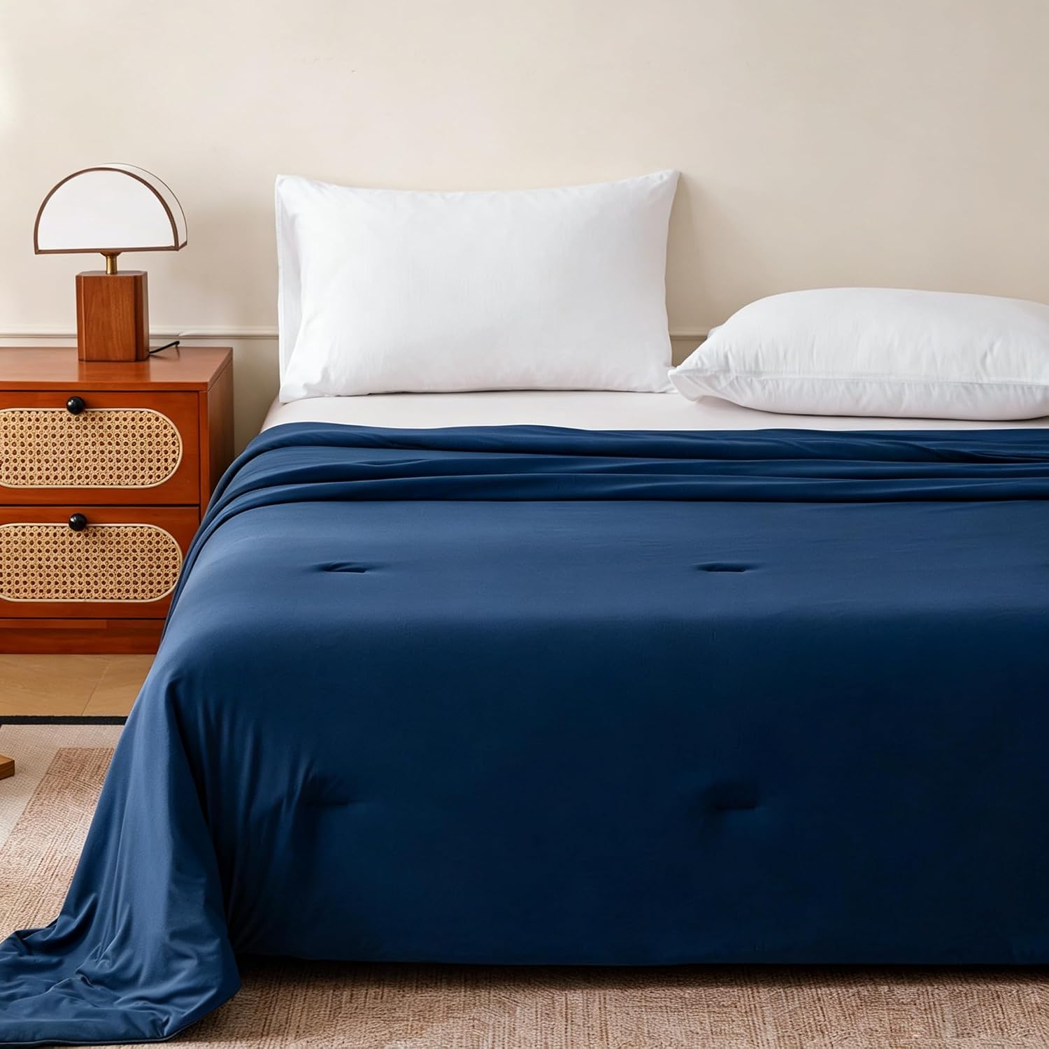 Luxlovery Summer Cooling Comforter King Size Navy Blue Lightweight Blanket Quilts Breathable Silky Cooling Bedding for Hot Sleepers & Night Sweats