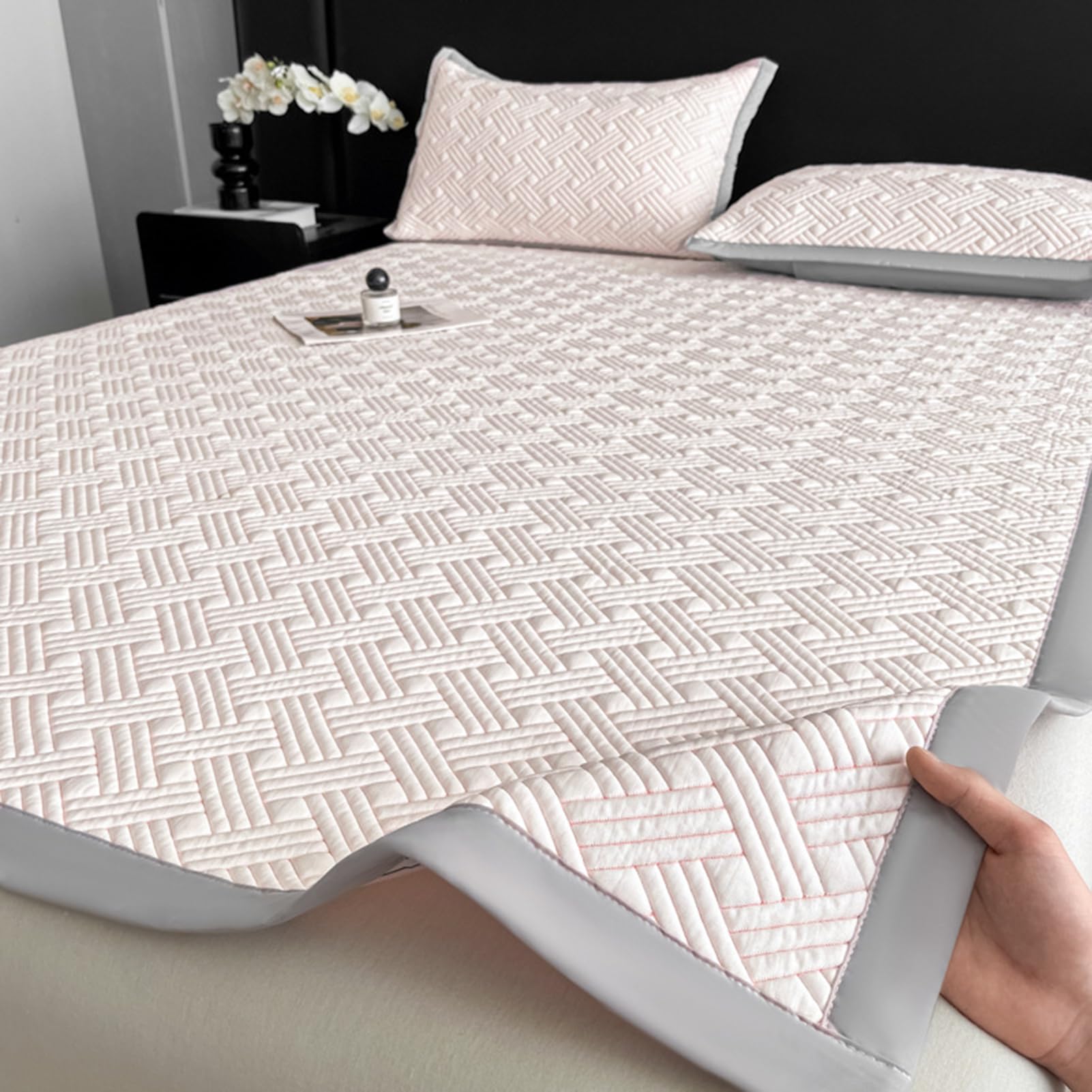 KXCVBNKLJ Ice Silk Mattress Topper ， Summer Sleep Mat Ice Silk Cooling Pad Multicolor Multiple Sizes(Pink,200x220cm)
