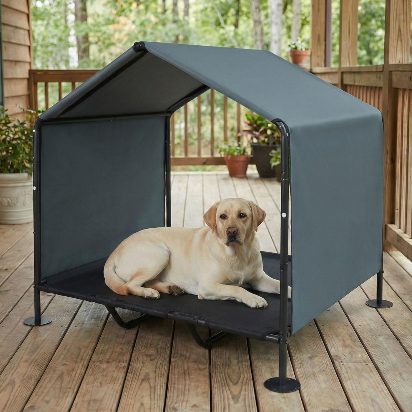 Refugio para perros al aire libre con cama elevada, pantalla grande para perros exteriores, casa 2 en 1 resistente a la intemperie para perros grandes, 39 pulgadas de largo x 34 pulgadas de ancho x 41