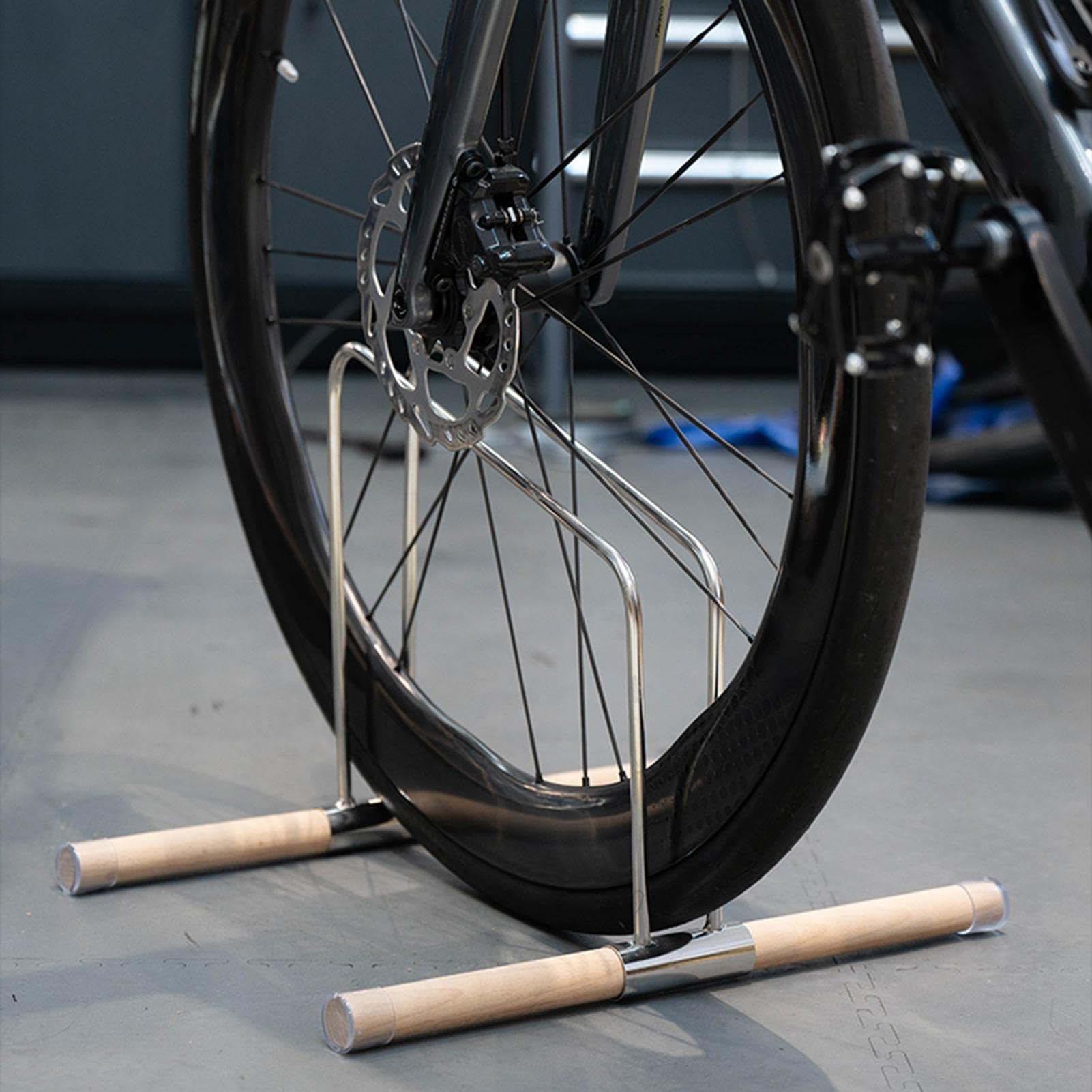 Rastrelliera Portabici a Pavimento Supporto Parcheggio Bicicletta | Cavalletto A Terra Moto Da Cross per bicicletta da montagna, strada, casa, esterno, appartamento, officina, garage
