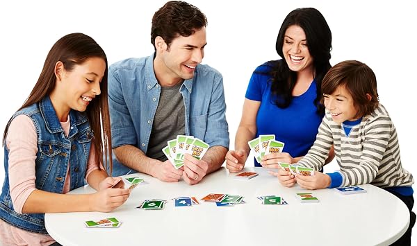 Mattel Games Skip-BO, Kartenspiele für die Famile, Perfekt als Kinderspiel, Reisespiel oder Spiel für Erwachsene, Gesellschaftsspiel, für 2-6 Spieler, ab 7 Jahren, 52370 - 2