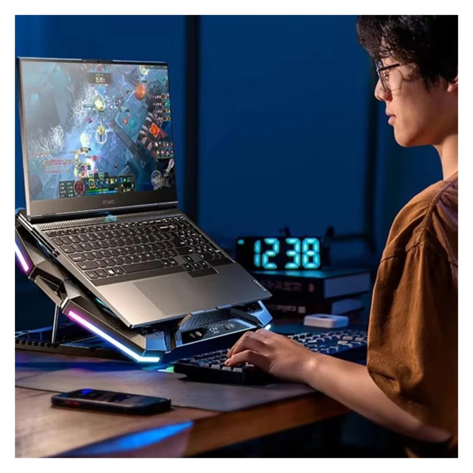 Supporto di Raffreddamento for Laptop con Tecnologia di Raffreddamento A Semiconduttore E 6 Ventole Turbo, Pad di Raffreddamento for Laptop da Gioco Adatto A Laptop di Tutte Le Dimensioni