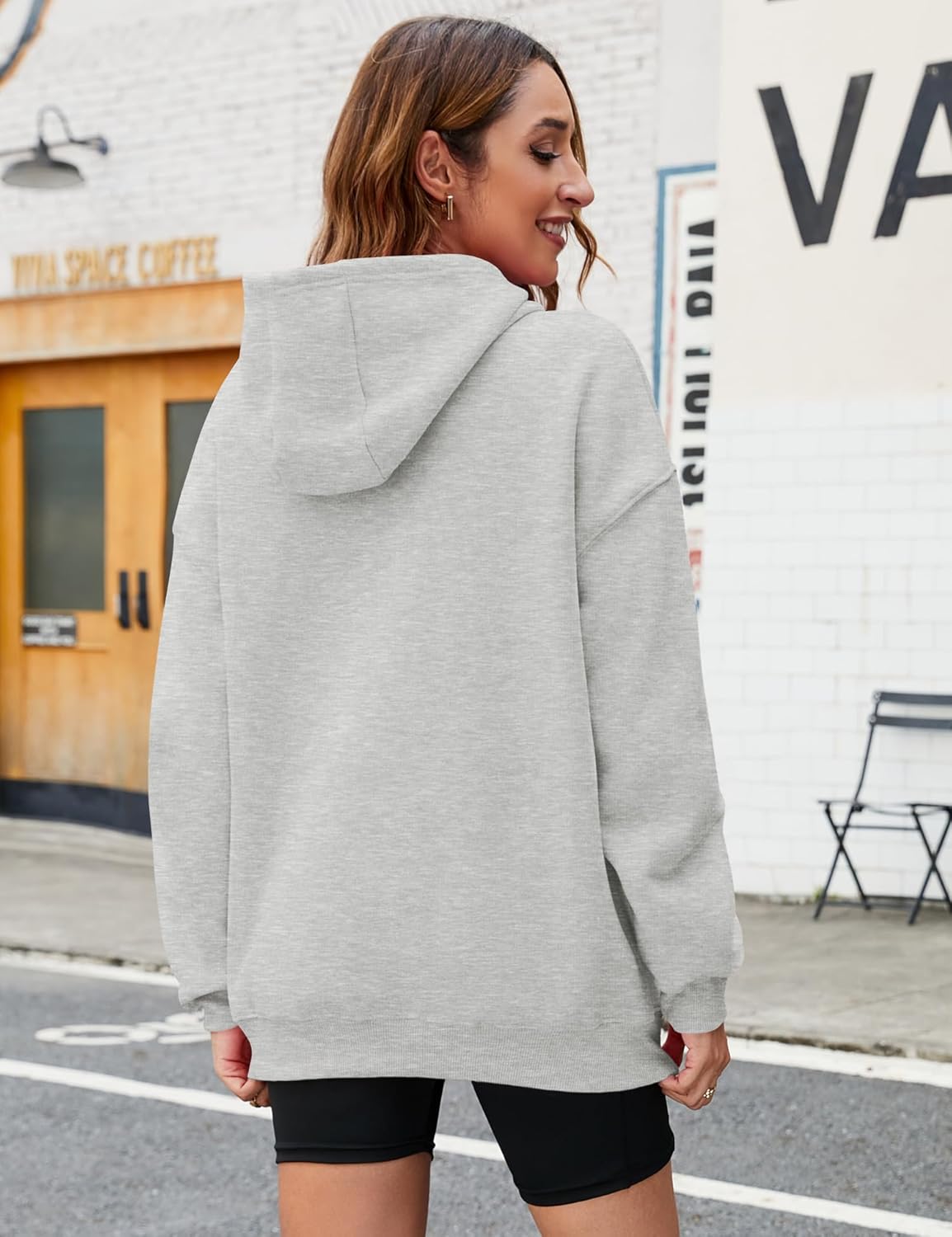 AKEWEI Womens Fleece Oversized Sweatshirt Letter Graphic Hoodies Long Sleeve Pullover Fall/Winter Clothes 3 71vbIgiTf0L. AC SL1500 Influencerstyle.co