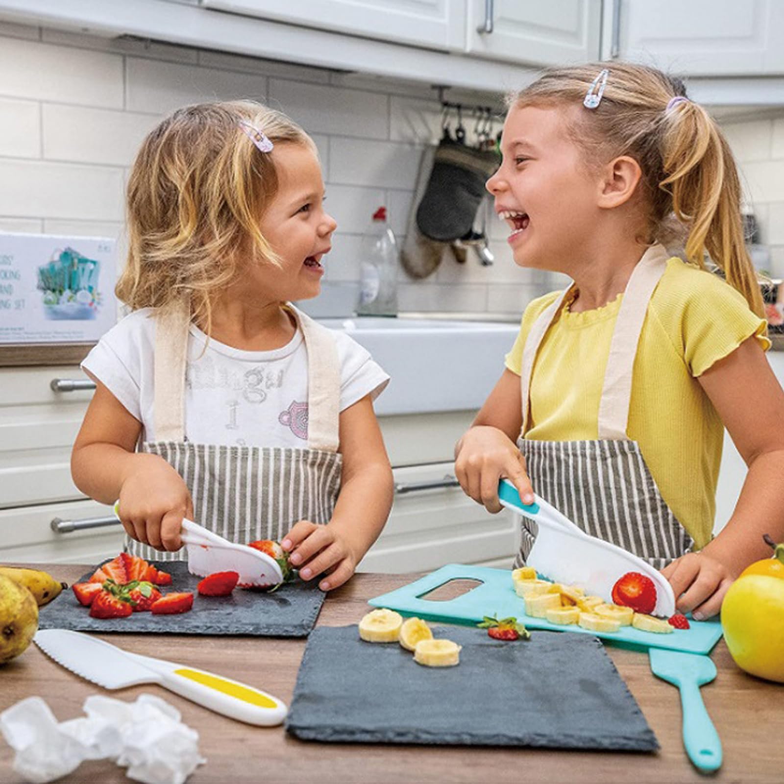 UNINGYI Kindermesser 4-teiliges, Kindermesser ab 2 jahre Kinder Messer Schneiden Lernen Kleinkind Messer zum Hacken, Kunststoff Kindermesser zum Schneiden Kochen Obst oder Gemüse