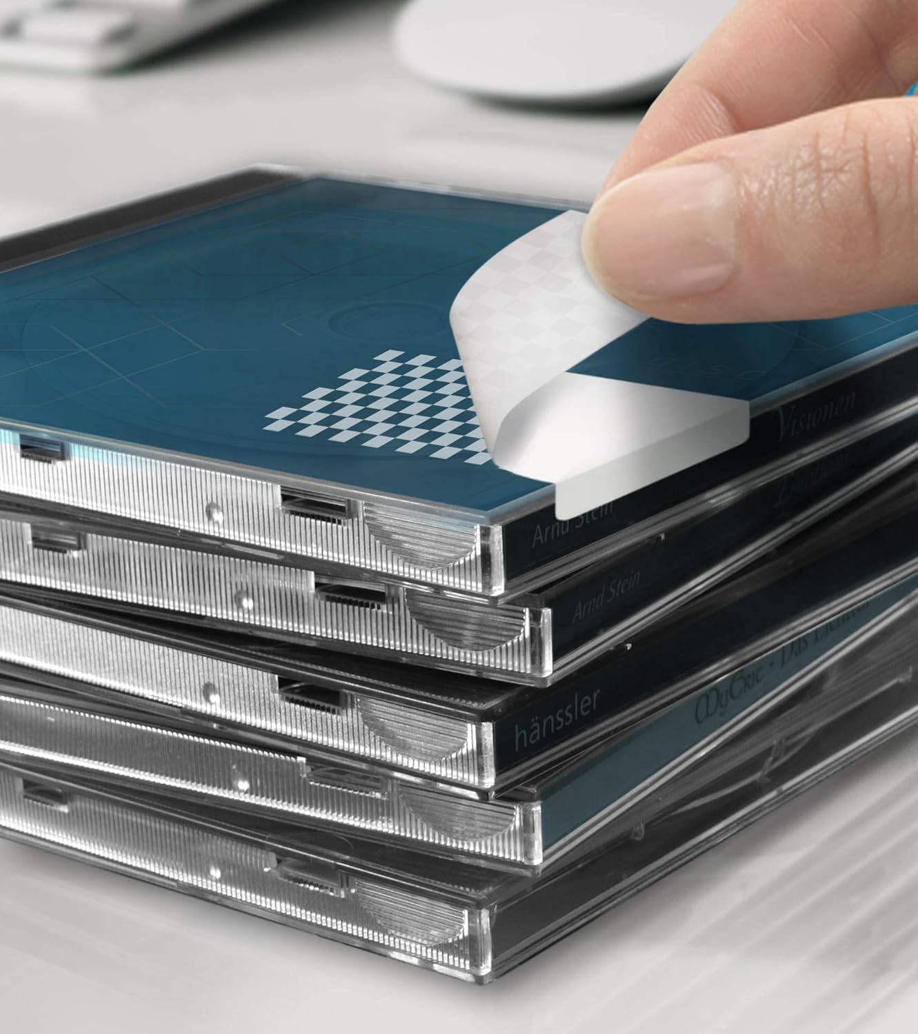 Avery L611220 Anti Tamper Labels (A4 Sheets of Round 40 mm, 24 Labels