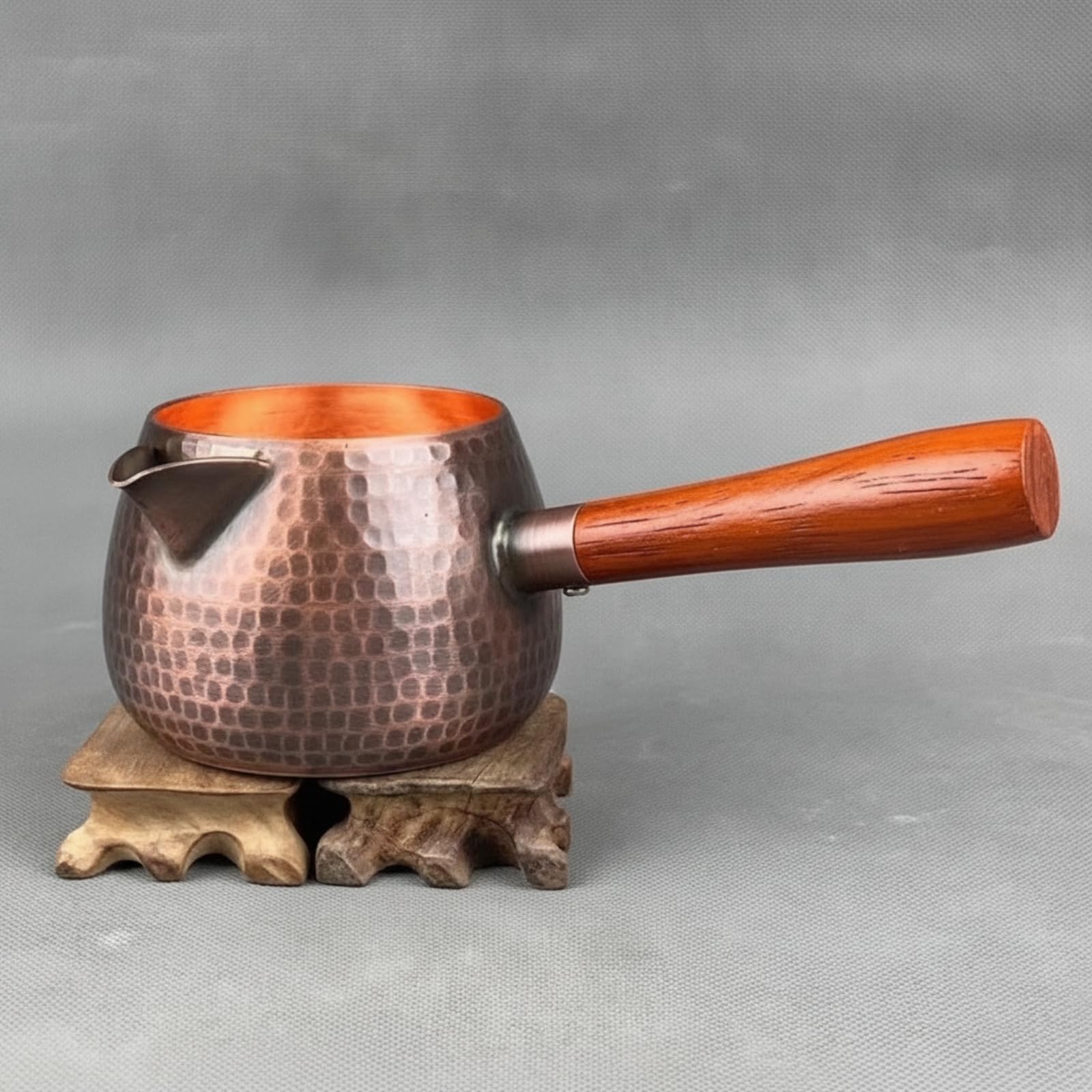 Brocca in Rame con Manico in Legno, Rame Rosso Martellato, Coppa Per Tè Con Filtro Integrato, 500 Ml