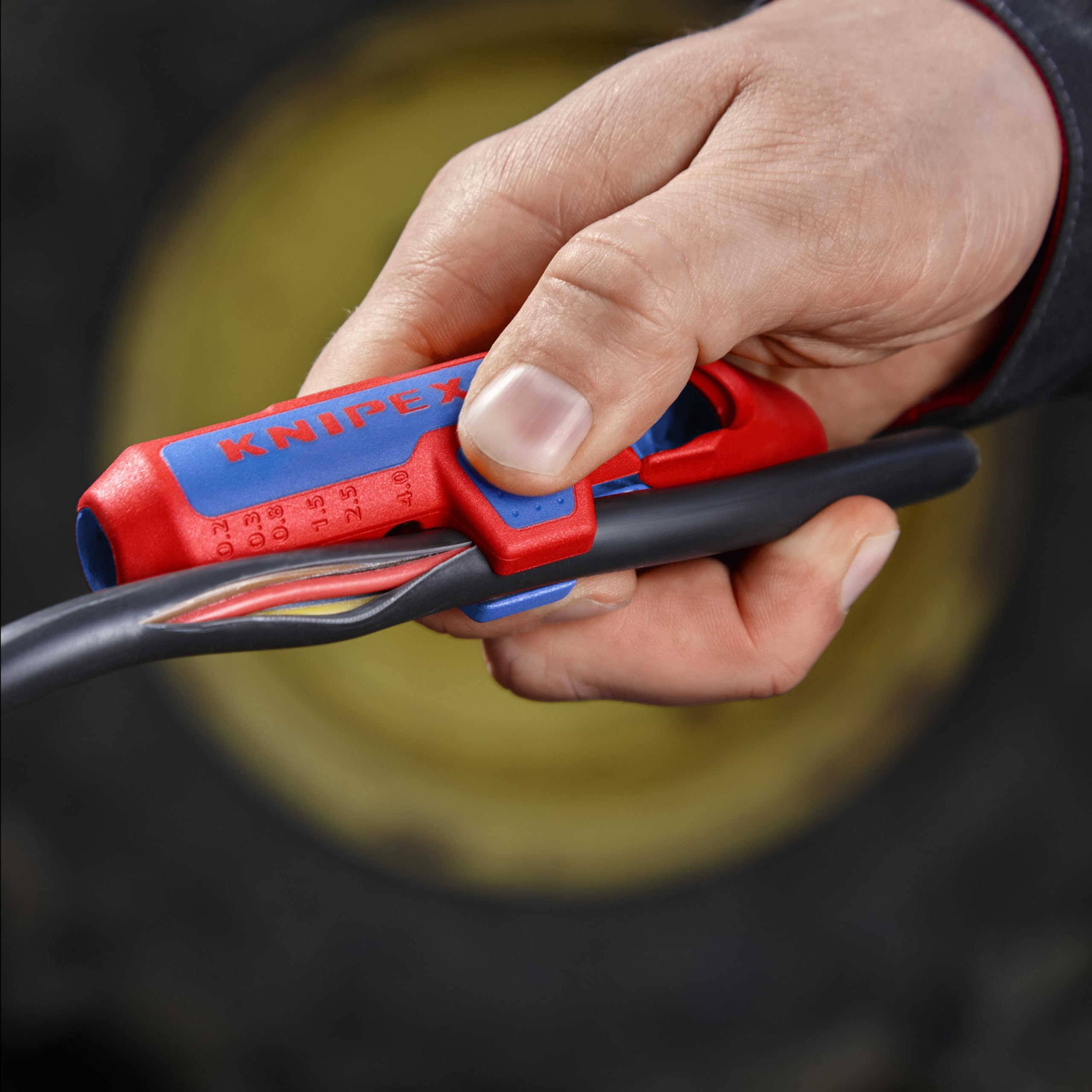 KNIPEX Zestaw do instalacji fotowoltaicznej z narzędziem do ściągania izolacji ErgoStrip PV i szczypcami do zagniatania KNIPEX, 00 31 31 V01 SB