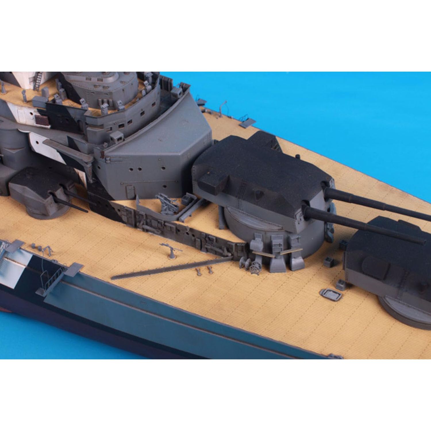 wheelfun Trumpeter 03702 - Nave da guerra in scala 1:200, modello statico per hobby