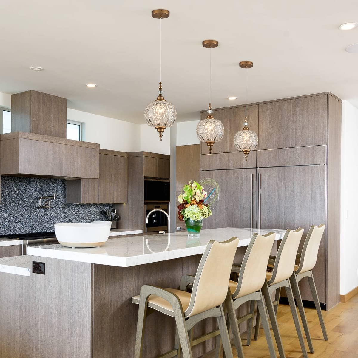 Modern Brass Pendant Light Antique Delicate Decorative Pattern Glass Ceiling Pendant Lighting Fixtures for Kitchen Island Bedroom Dinning Room with Original Design