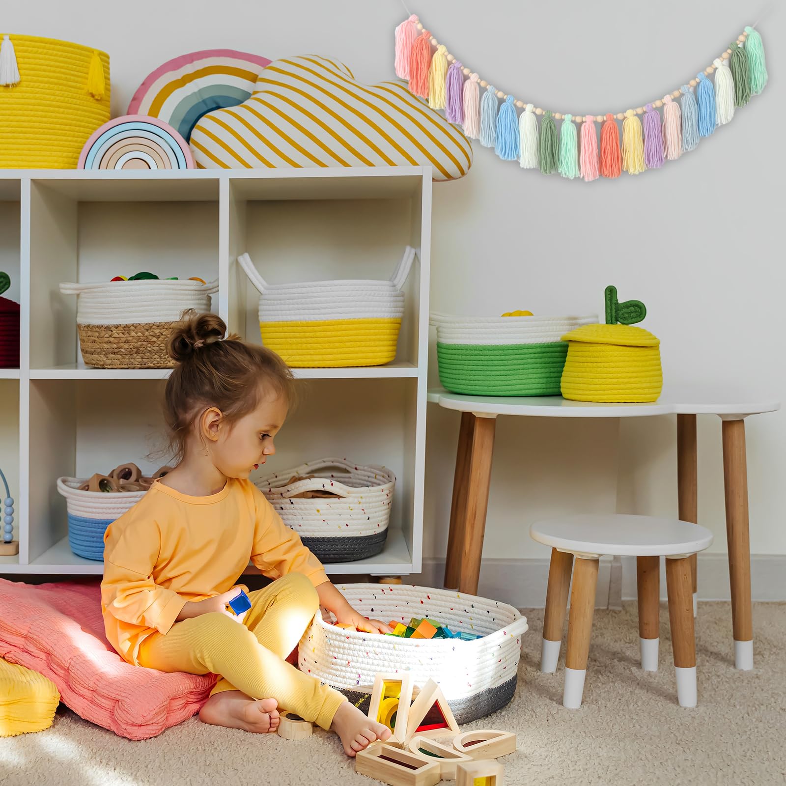 GIAUMA Tęczowa boho przędza frędzle girlanda z drewnianymi koralikami pastelowe kolorowe wiszące na ścianie frędzle baner Święto Dziękczynienia żniwa przyjęcie dekoracja przedszkola klasa baby shower