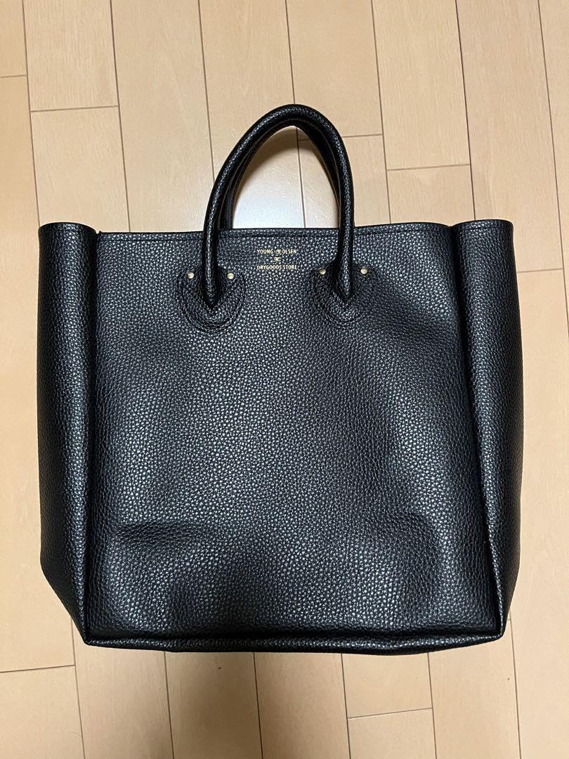 Young & Olsen ブラックトートバッグＬ YOUNG & OLSEN The DRYGOODS STORE】/EMBOSSED LEATHER TOTE L