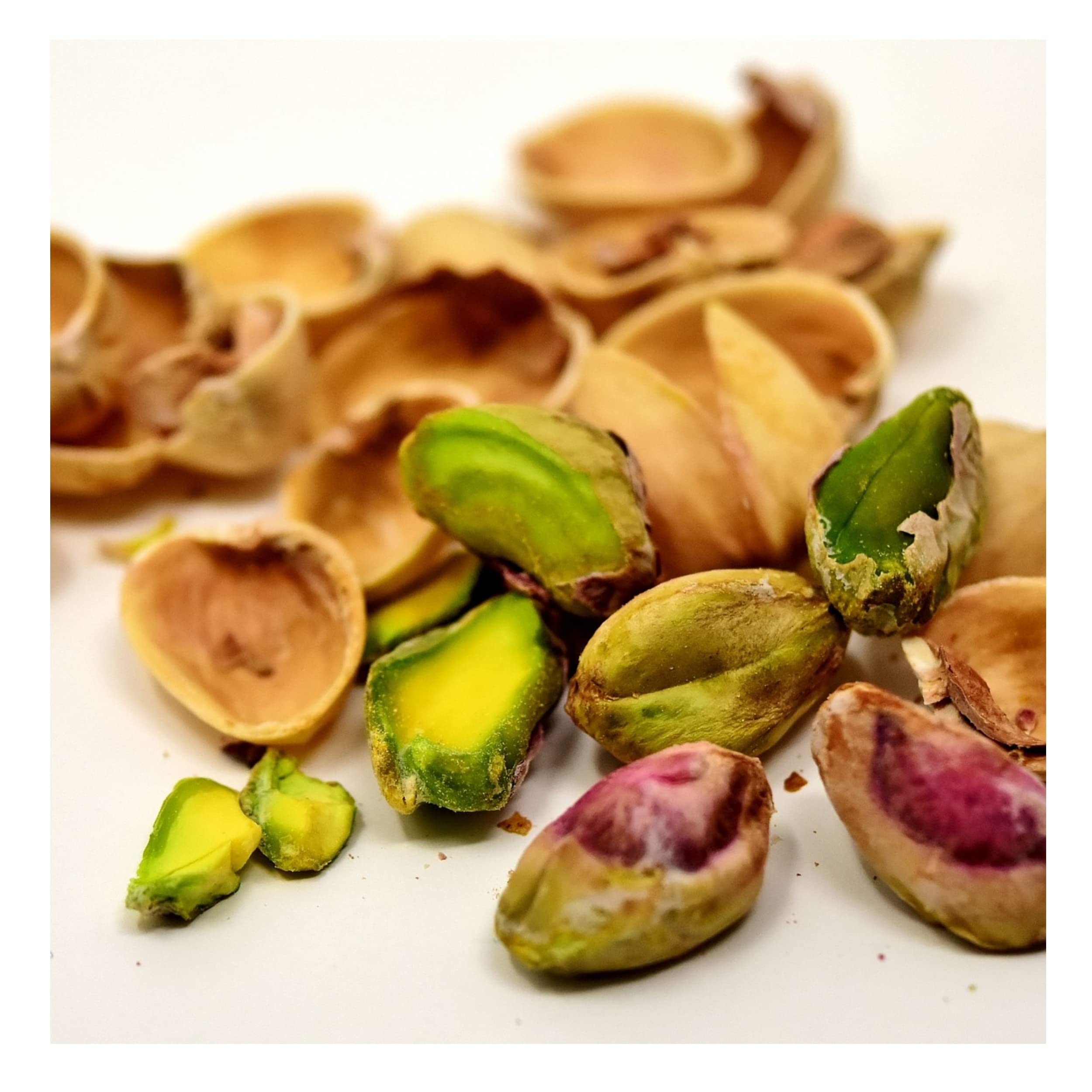 Antica Torroneria Piemontese Tartufi dolci - Italienische Trüffelpralinen 'Tartufi dolci al pistacchio' mit weißer Schokolade und Pistazien, 1 kg Beutel, KAUKAU Edition, 14g je Praline. Glutenfrei.