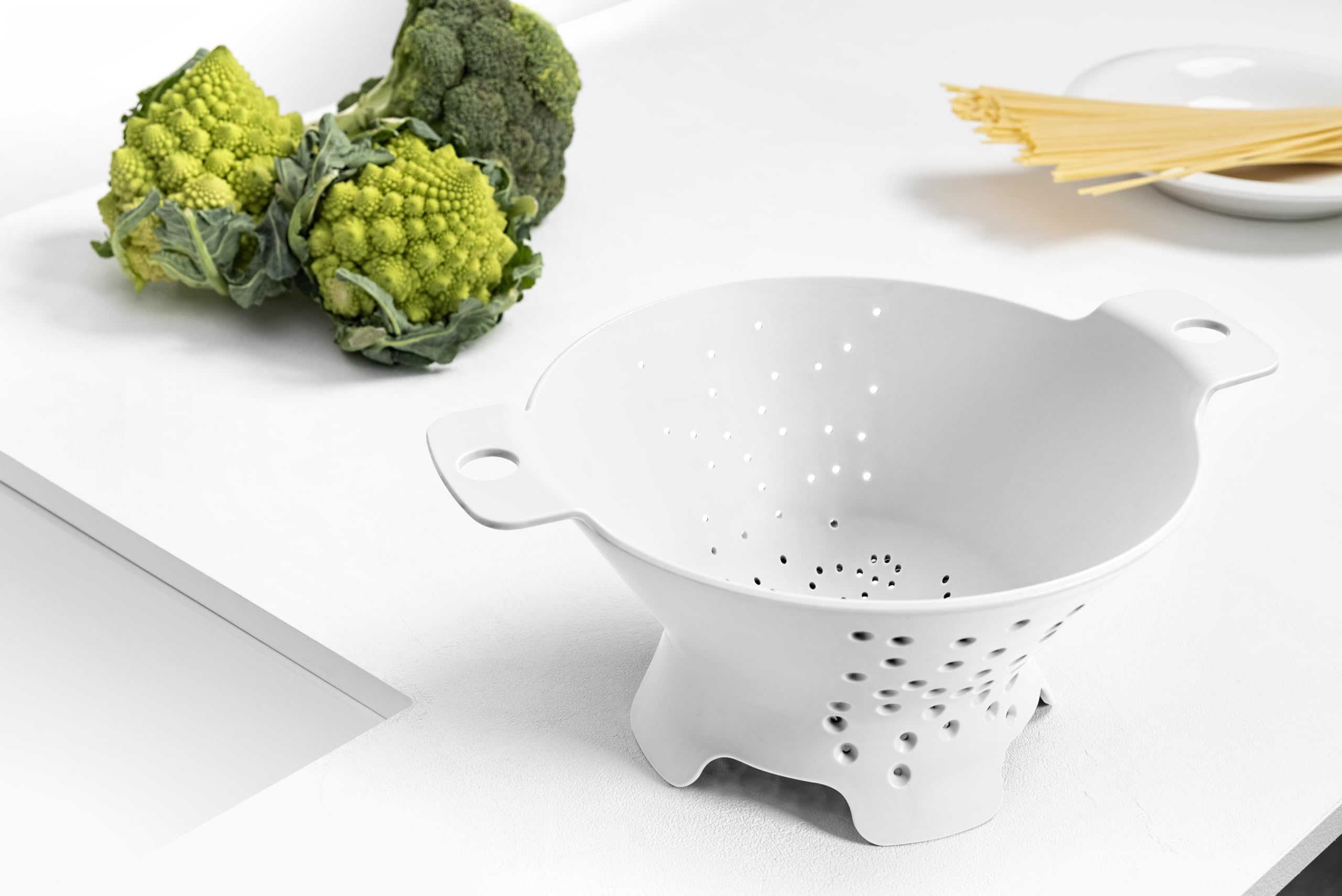 Blim Plus - Scolapasta Cosmo M Arctic White Ø 25cm - Scola Pasta Insalata Frutta Design Fori Stellari - Made in Italy