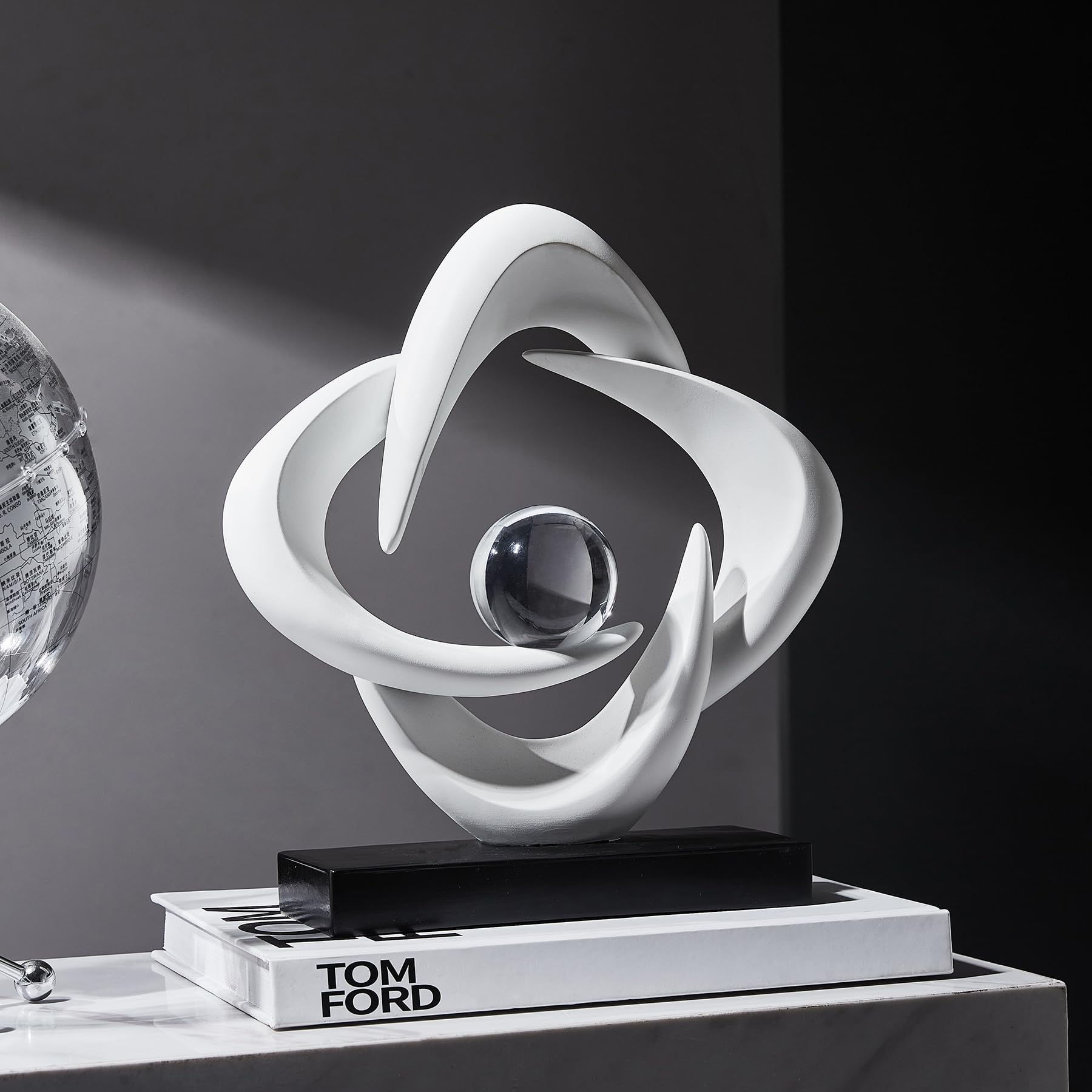 Escultura de arte abstracto, estatua decorativa dorada de resina, adornos blancos modernos para sala de estar, decoraciones modernas para mesa de café, entrada, oficina, coleccionables (blanco)