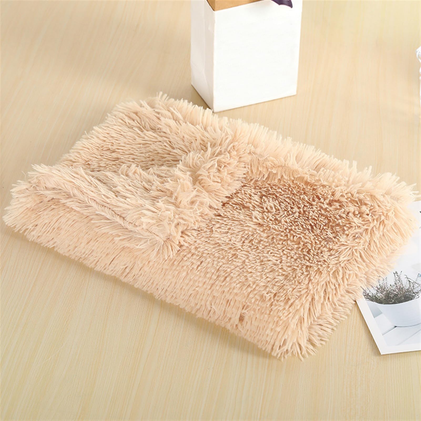 Wokuaile Puppy Blanket Pet Soft Fleece Dog Blankets Fluffy Warm Cat Kitten Throw Plush Washable Reversible for Large Medium Small Dog Light Khaki, 54 x 78 cm
