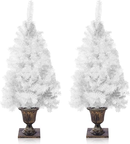 Liliful Paquete de 2 árboles de Navidad de 4 pies preiluminado con temporizador, 120 luces LED, conos de pino y bayas rojas en base de urna dorada