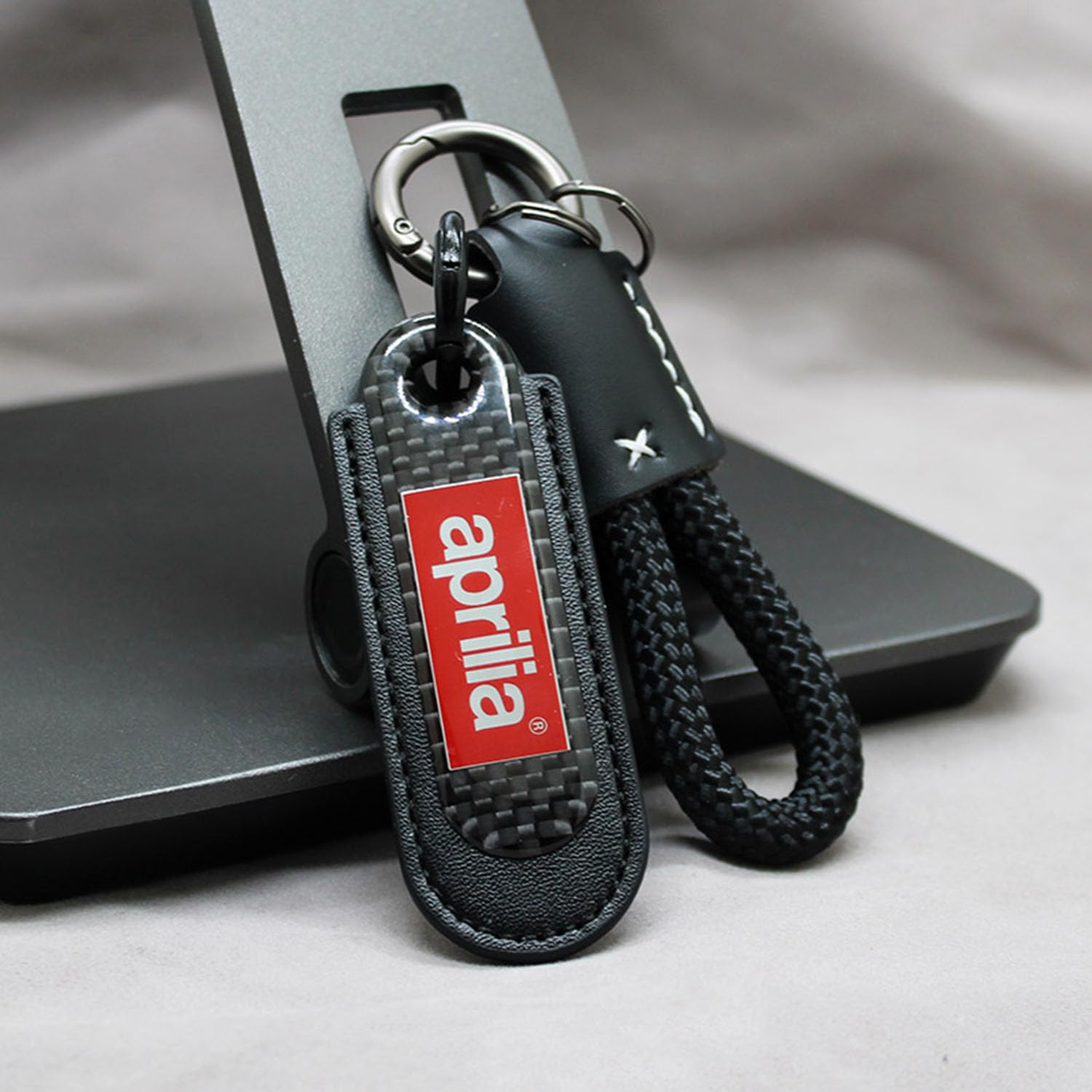 Porte-clés Moto Aprilia, l'accessoire idéal pour sécuriser vos clés de Shiver