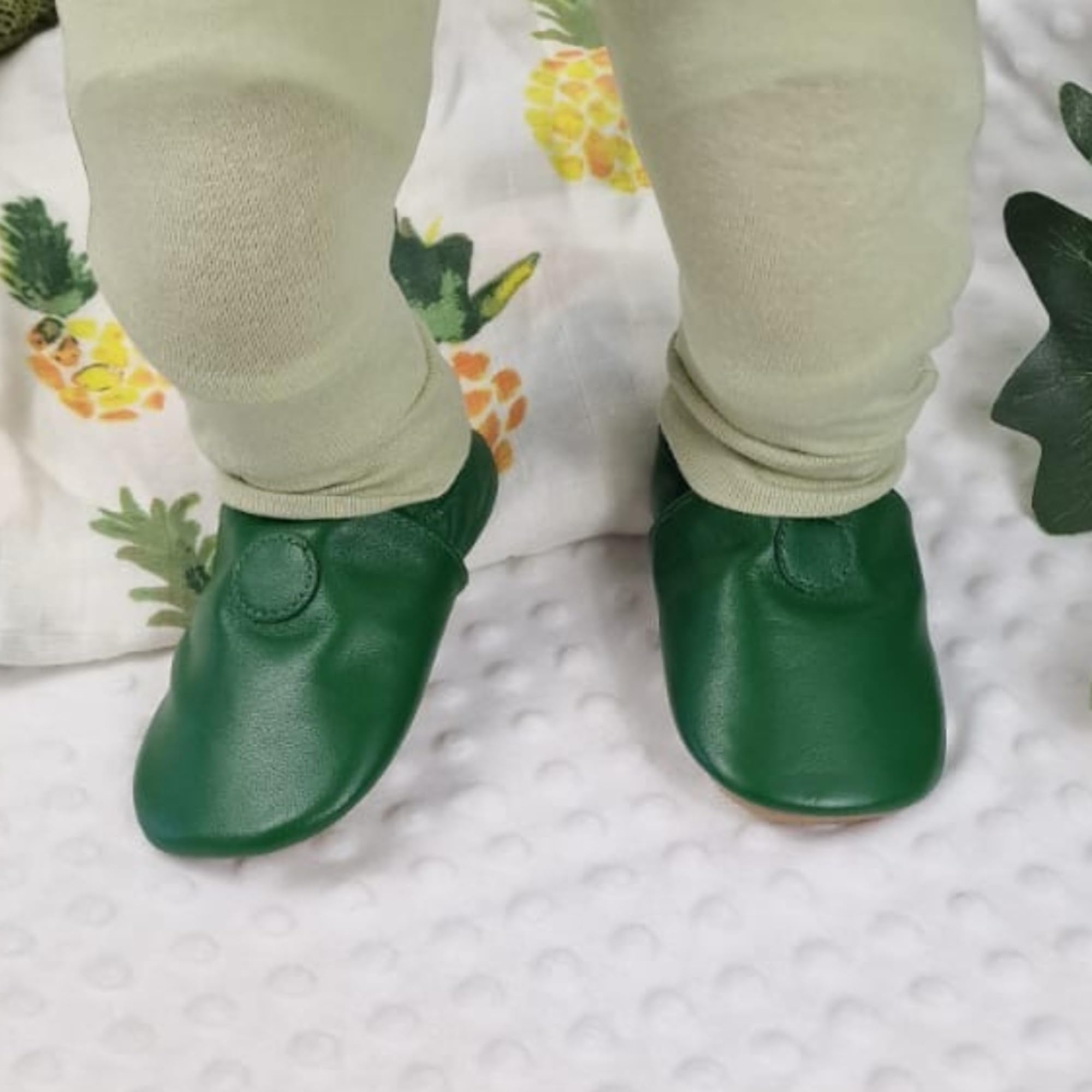 Dotty Fish Chaussures Pieds Nus en Cuir pour bébés et Enfants, Semelles en Caoutchouc. Légères, Souples et antidérapantes. Marque Britannique. Garçons et Filles, Tailles 18-24 Mois - 5-6 Ans