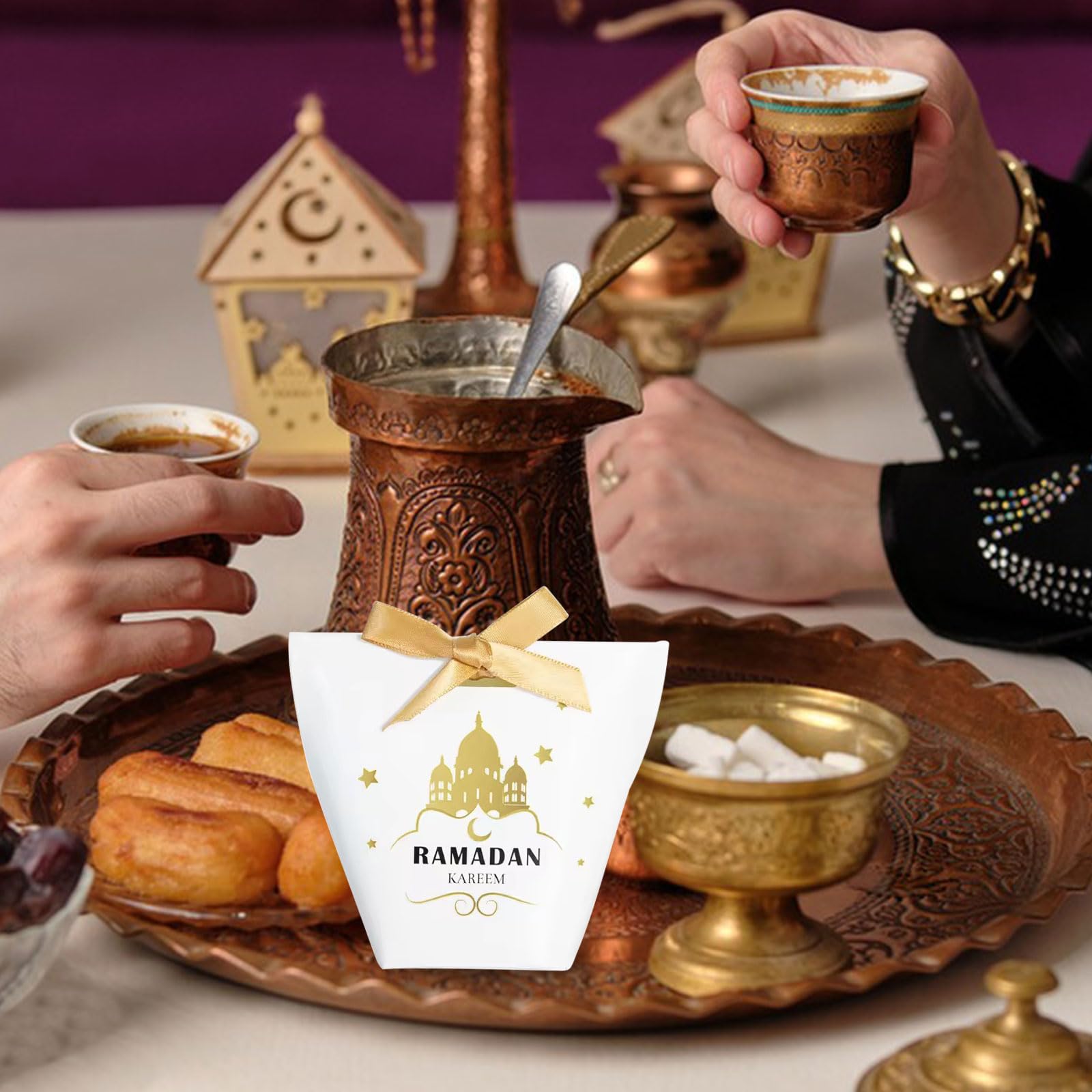 Geschenkdozen Ramadan Suikerfeest Eid Mubarak 31x20x14cm 30stuks Geschenkdozen Ramadan Suikerfeest Eid Mubarak 31x20x14cm 30stuks