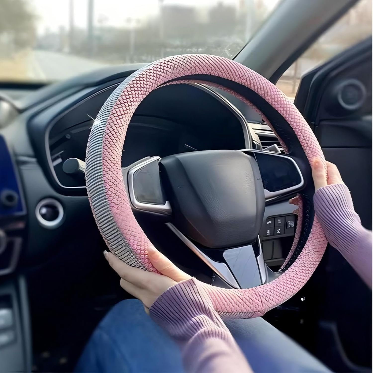 Rhinestone Car Steering Wheel Cover, Breathable Ice Silk with Sparkling Crystal Diamonds, Anti-Slip Rubber, Universal Fit for 14-15 Inch Steering Wheels, Stylish Car Interior Accessories Decoration