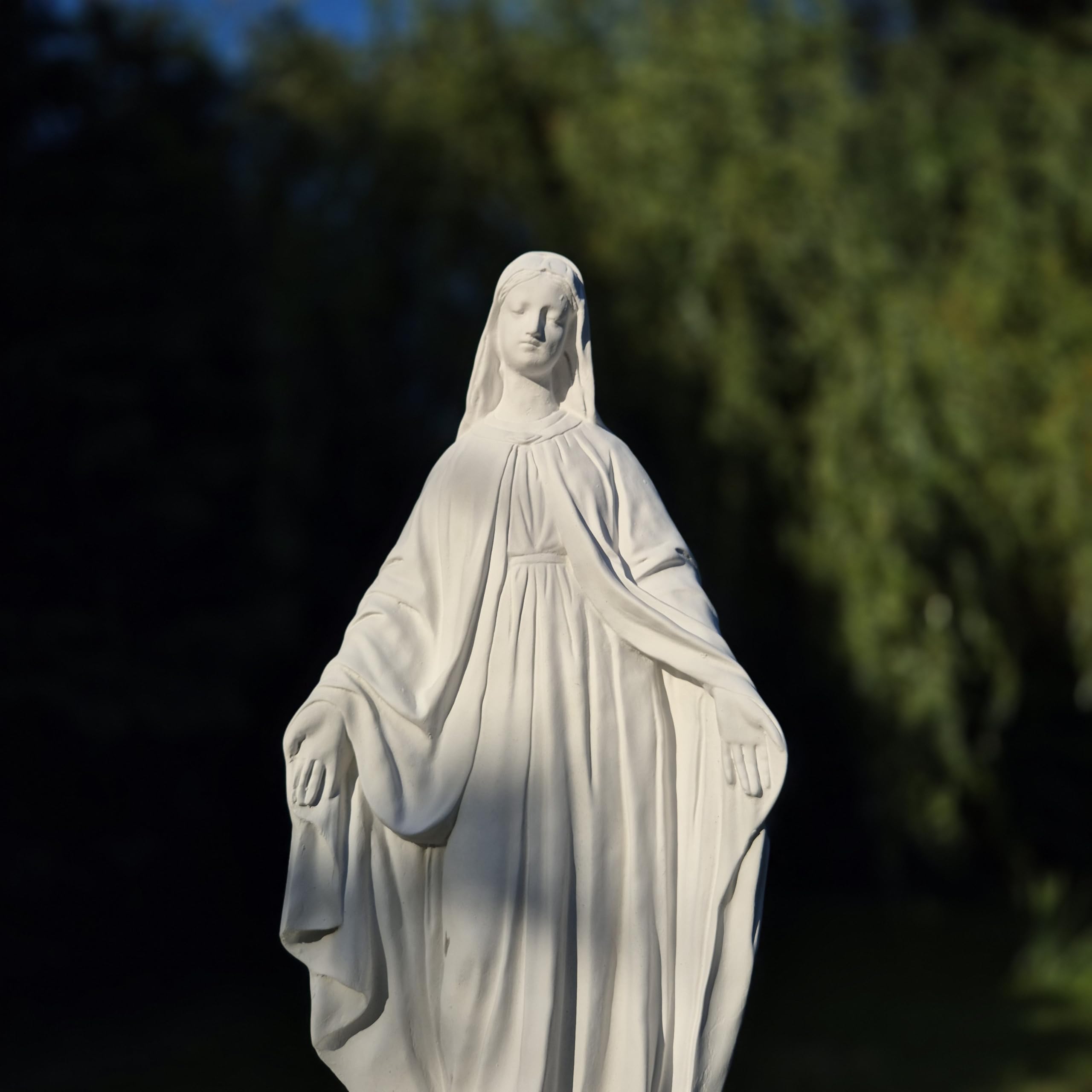 FABRIQ Statua di Santa Madonna, grande Vergine Maria in pietra massiccia (altezza 63 cm, 16 kg), scultura cattolica per chiesa, giardino e casa, regalo religioso e madre di Dio