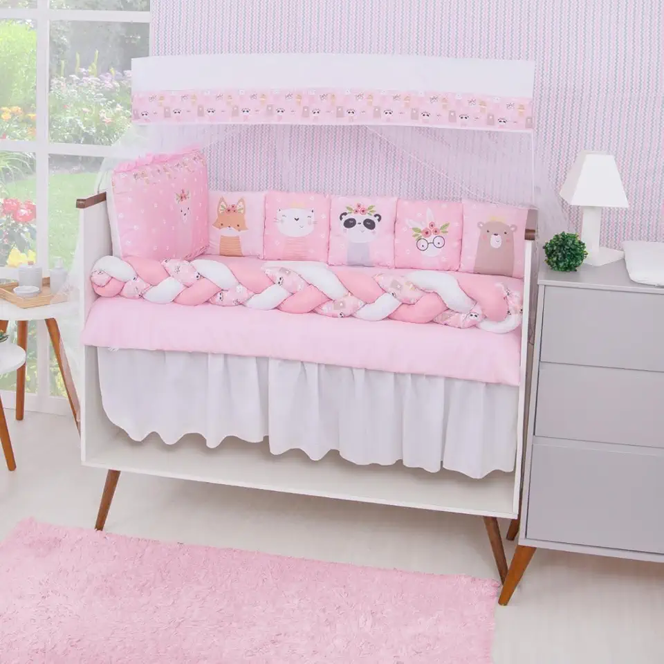 Kit de Berço Sublimado 13 Peças – Protetores, Trança, Edredom, Mosquiteiro e Trocador – Microfibra 100% Poliéster, Tule, Enchimento Poliéster/Polietileno – Conforto e Praticidade (Lhama)