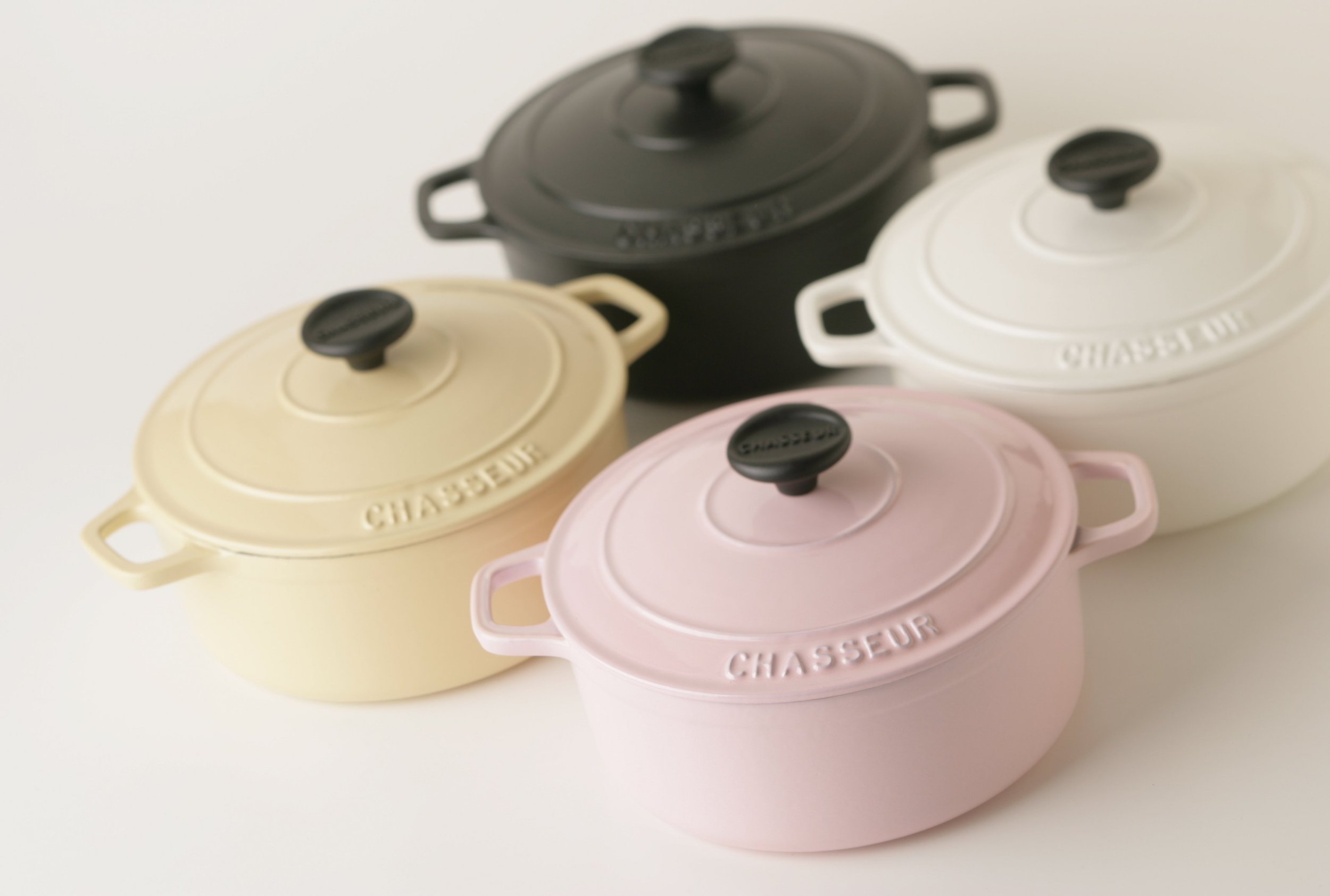 シャスール ラウンドキャセロール 20cm♡ホーロー鍋 ライトピンク 楽天市場】送料無料 訳あり CHASSEUR シャスール ラウンドキャセロール