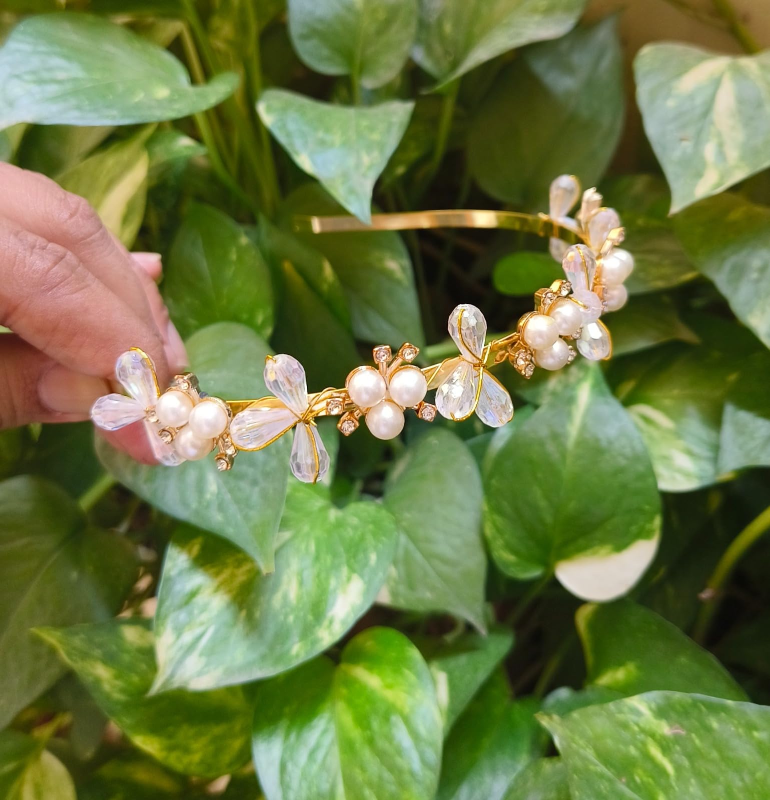 SparklingFloral Kundan Hairband in Minimal Design | Traditional Golden Headpiece for Women and Girls