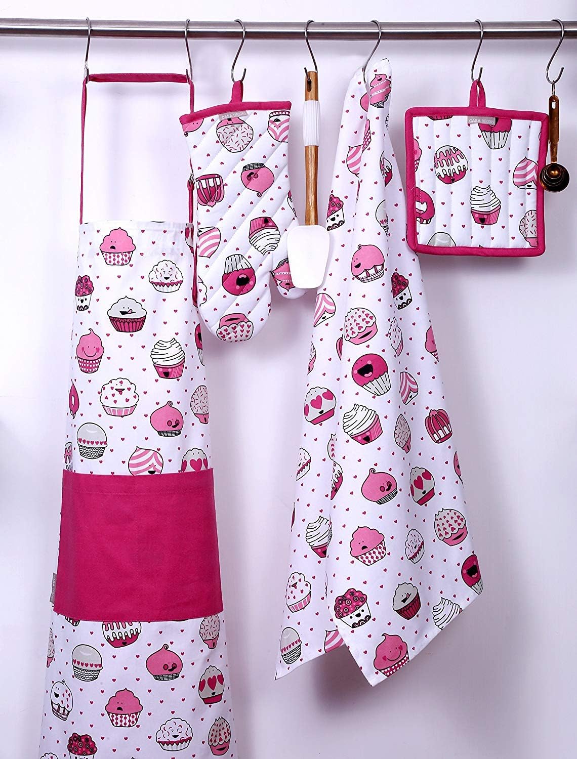 AMOUR INFINI 5 Piece Set of Apron,2 Kitchen Towel,Oven Mitt and Pot Holder in a Valentine Cup Cakes Design Event Outdoor BBQ Baking Grilling Party Kitchen Decor - Image 2