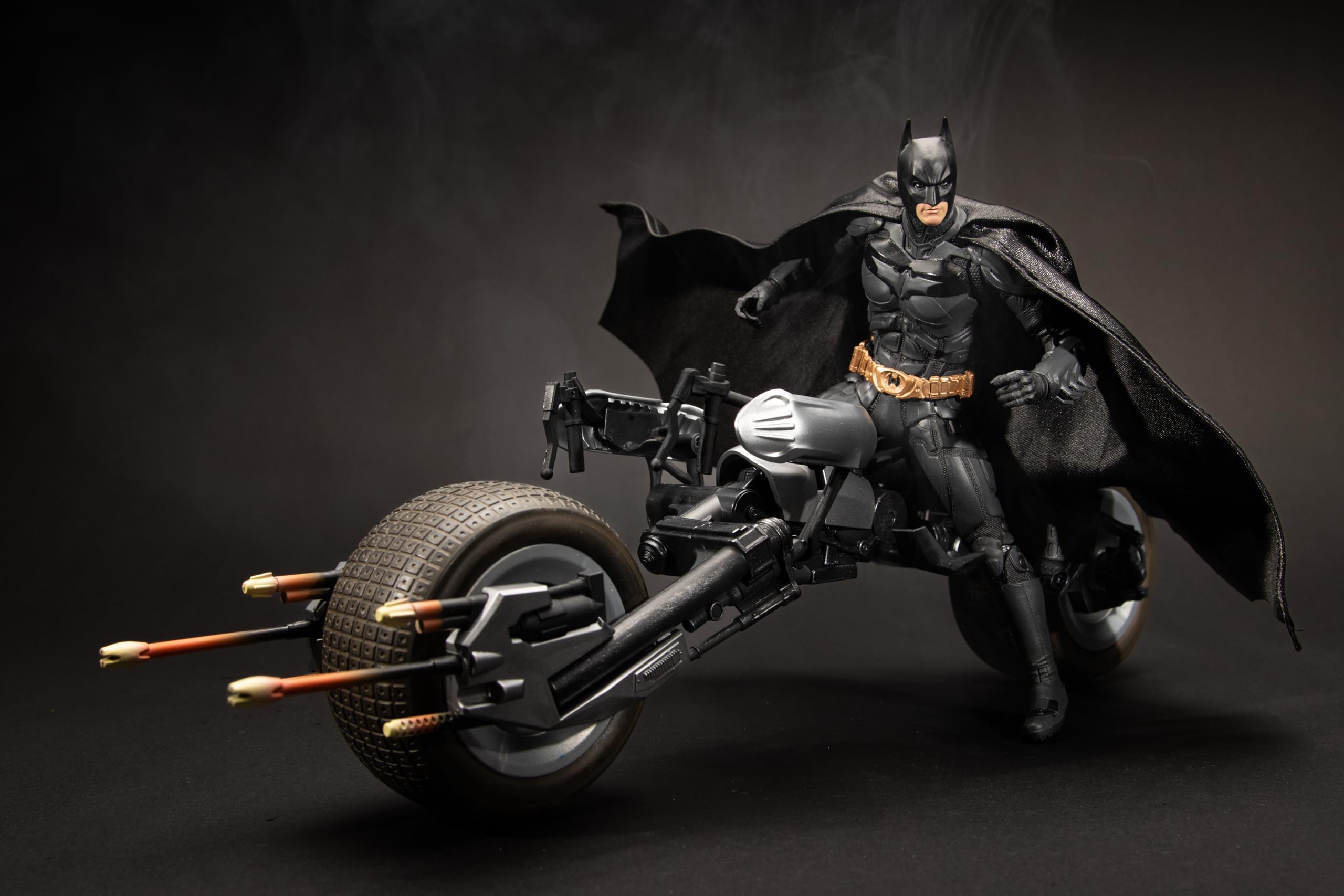 バットマン　BAT-POD 1/6スケール DC Multiverse Batpod and Batman (The Dark Knight Rises) Gold