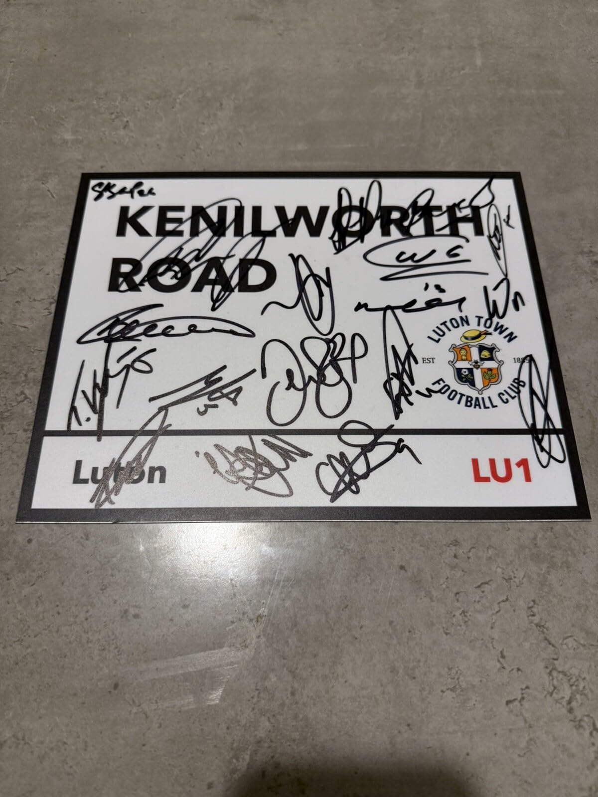 Yelacecca Luton Town Fc Signed Metal Street Sign Football Shirt Proof Photo Retro Metal Sign Tin Sign 8X12 Inches