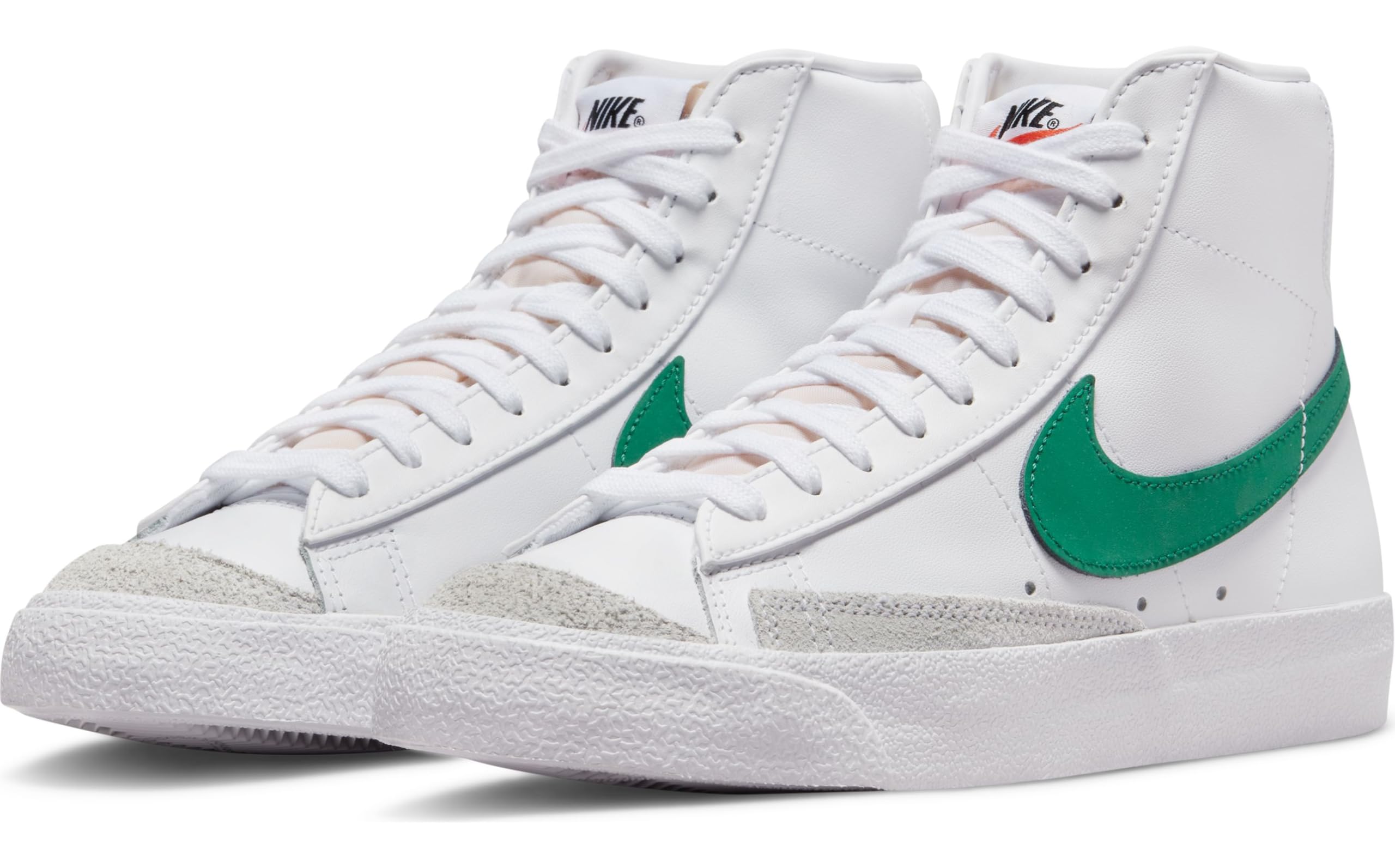 NIKE Blazer Mid 77 Vintage Basketball ShoeMujer
