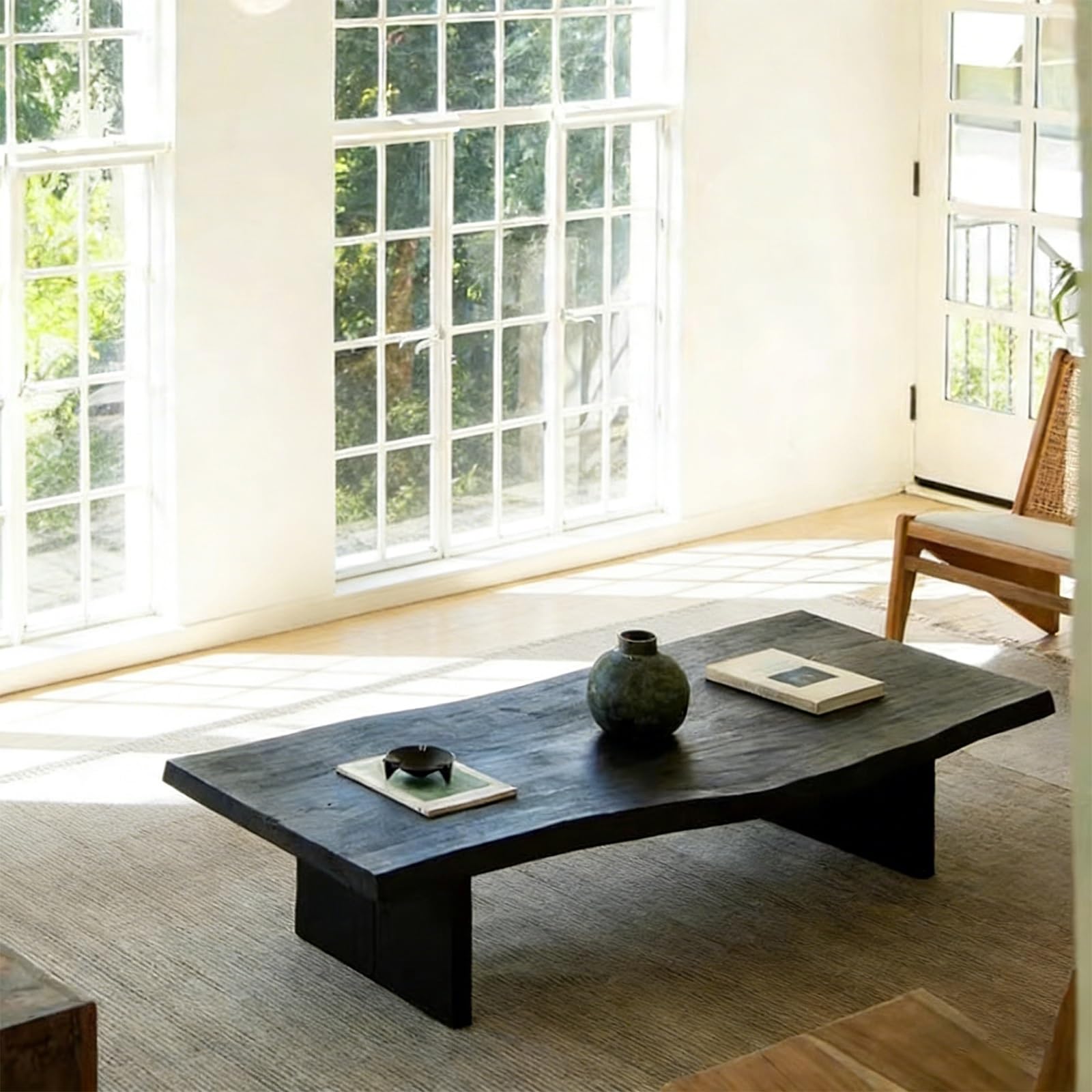 Mesa de centro de tatami firme y estable con superficie de madera maciza