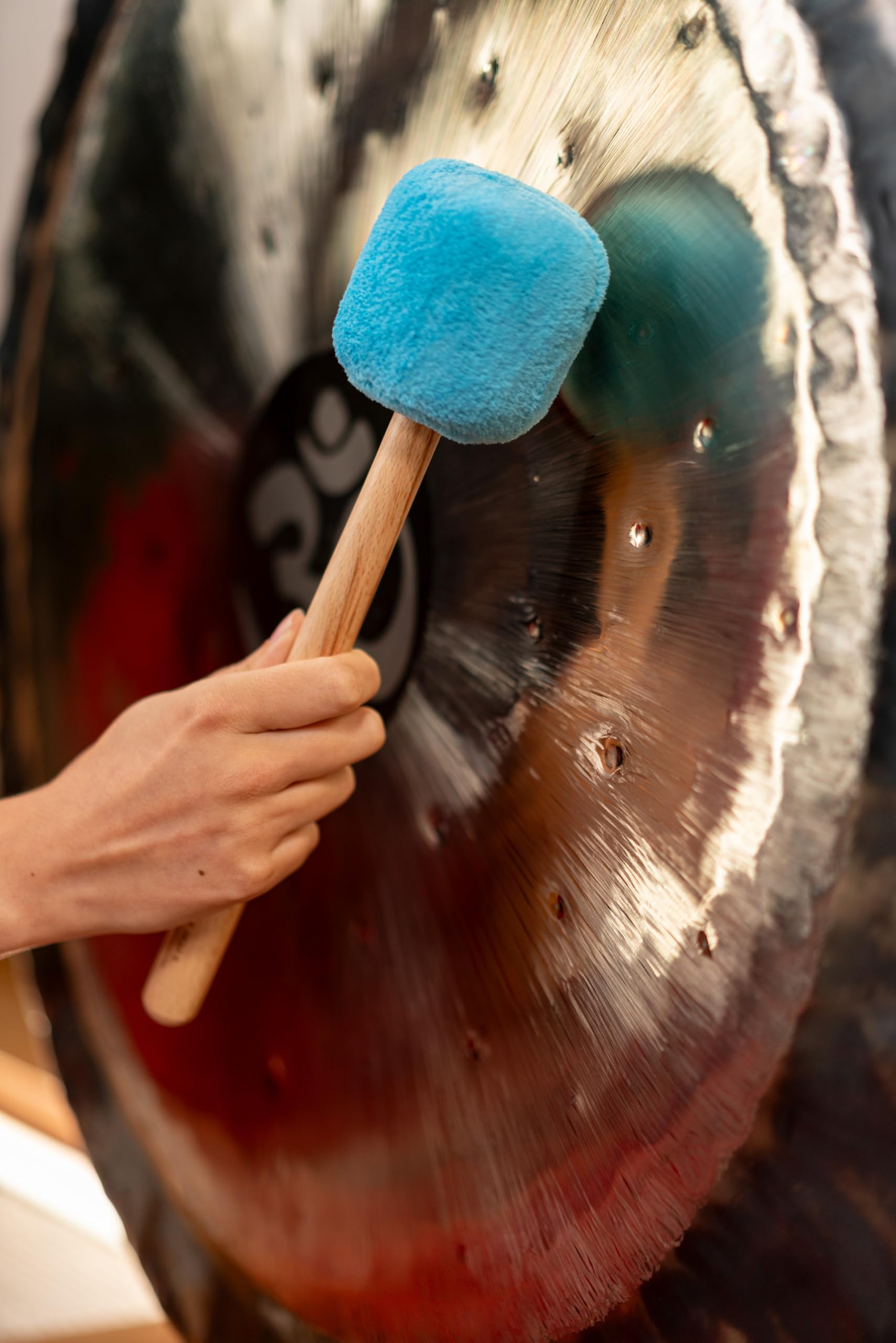 Sonic Energy Gong Mallet Small – Mallet blu con impugnatura in faggio – Per suonatori di gong, meditazione, percussioni – Lana di pecora, pile sintetico (MGM-S-SP)