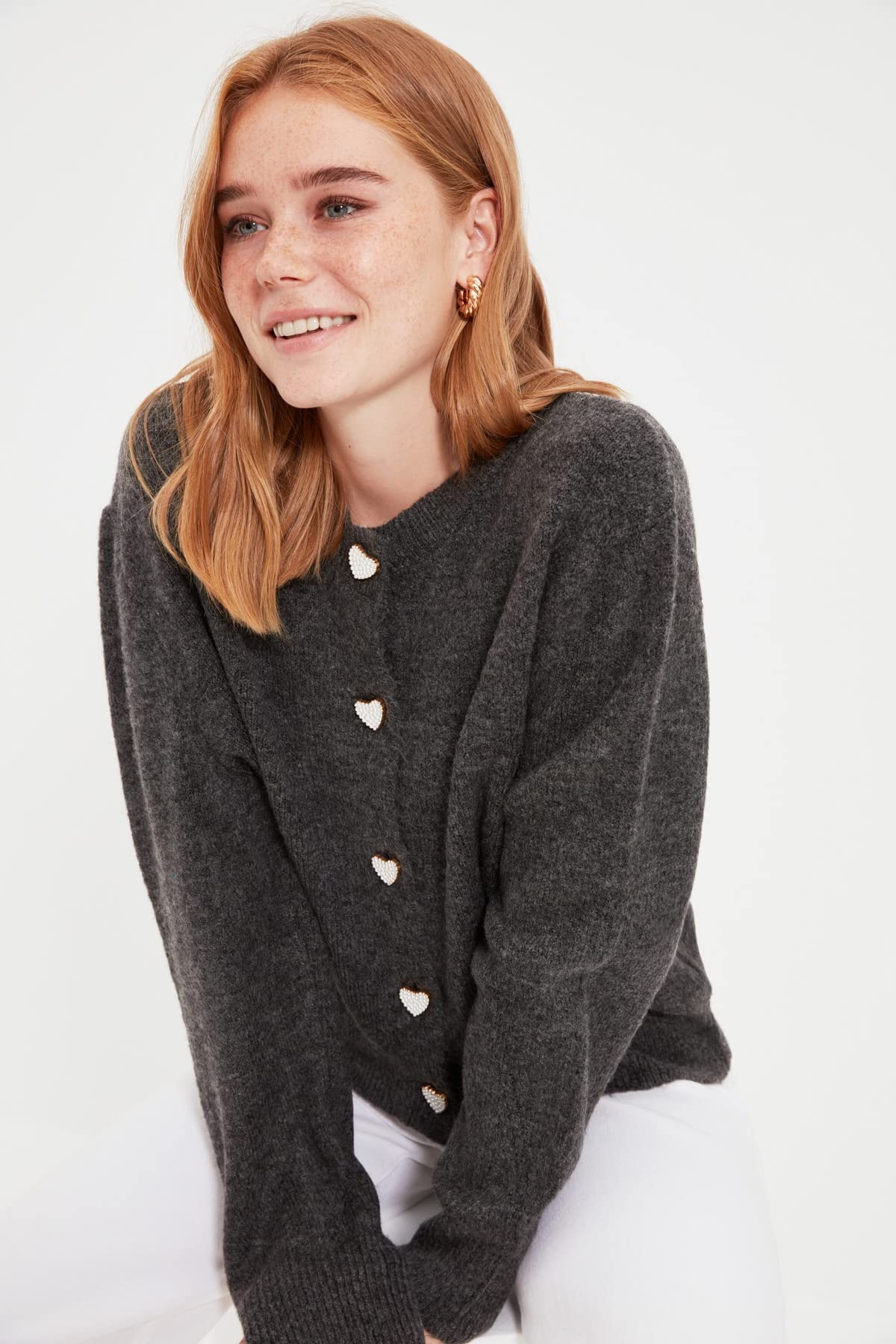 Trendyol Cardigan en Tricot avec Boutons en Forme de Cœur - Anthracite Cardigan Femme (Lot de 1)