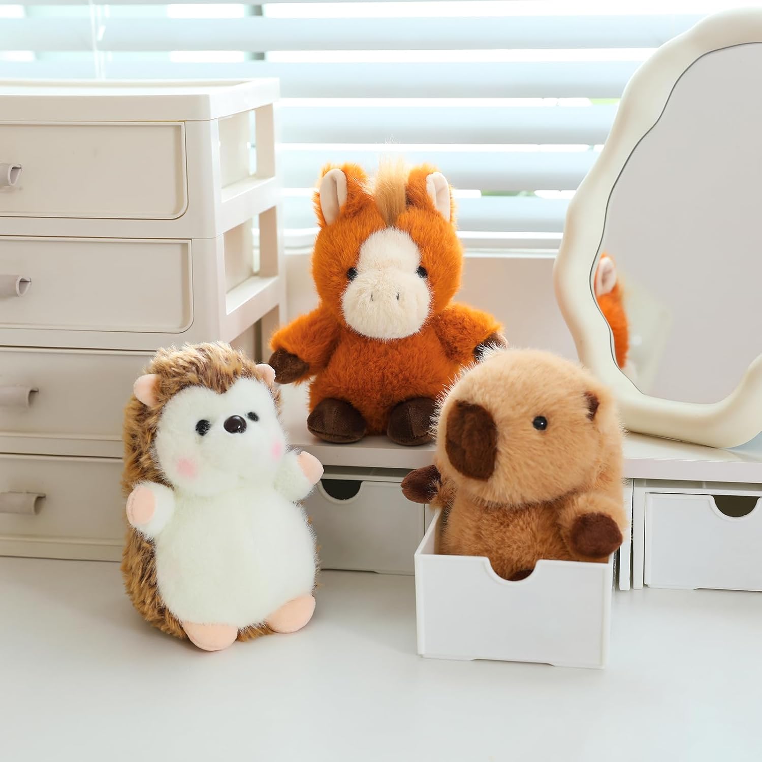 PEACH CAT Capybara Plush Cute Capibara Stuffed Animal Small Plushies Toys Gifts for Kids Brown (Squeaky)