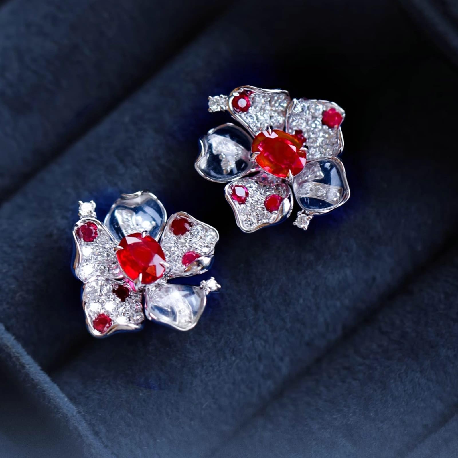 KnSam Pendientes de oro blanco de 9 K/14 K/18 K, joyas auténticas, 0,75 quilates, rubí, pendientes de Navidad con flores ovaladas rojas, joyas para mujer con moissanite Au750/585/375 oro