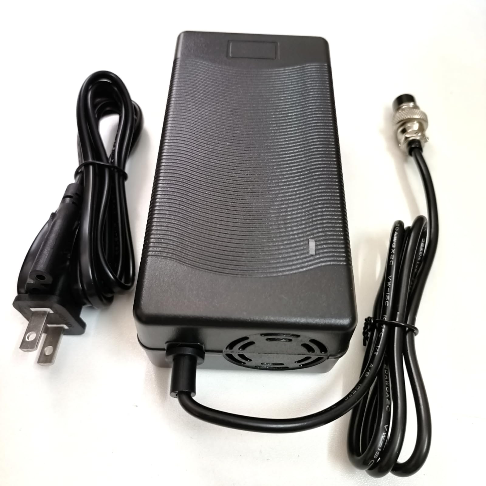 [Compatibilità verificata] Caricatore elettrico a 3 poli da 52 V, per Apollo 52V Phantom, Explore, Ghost/Yume Y10/VSETT 9 (non per 9+)/Zero 8X 10 e altri caricabatterie da 52 Volt (58,8 V 3 A max)