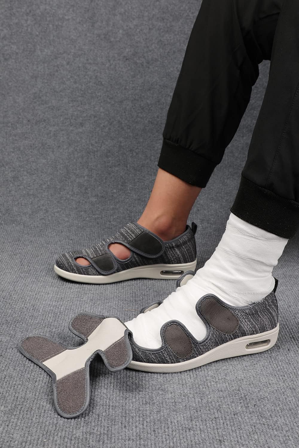 ZUMEIJIA Women's Diabetic Shoes for Women Casual Adjustable Walking Shoes Wide Shoes for Elderly Swollen Feet Non-Slip Air Cushion Bottom Fattening and Widening - Image 2