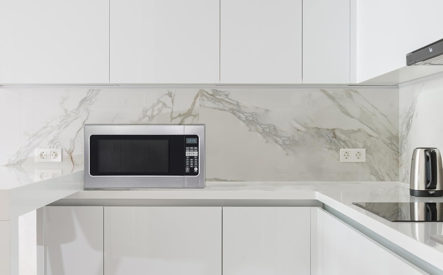 Impecca CM-2200ST Microwave Oven in a kitchen setting