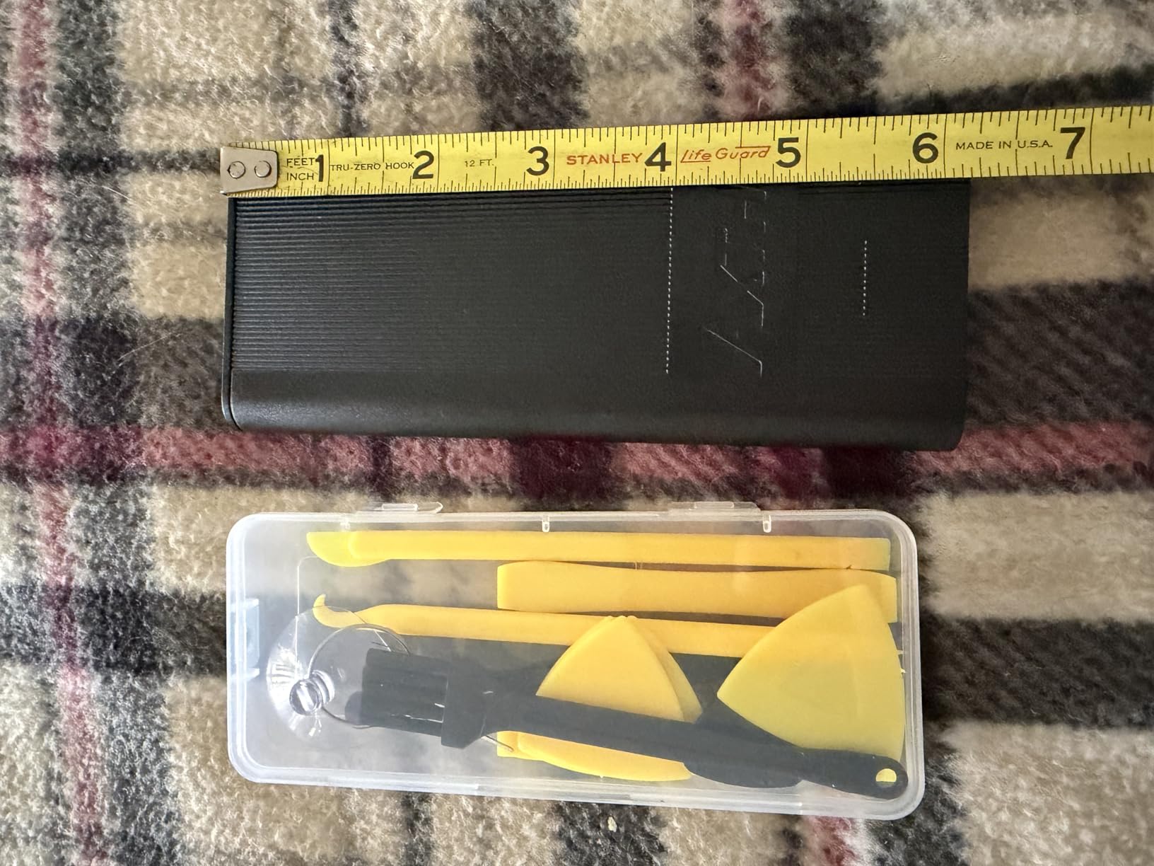 Measuring the screwdriver case length