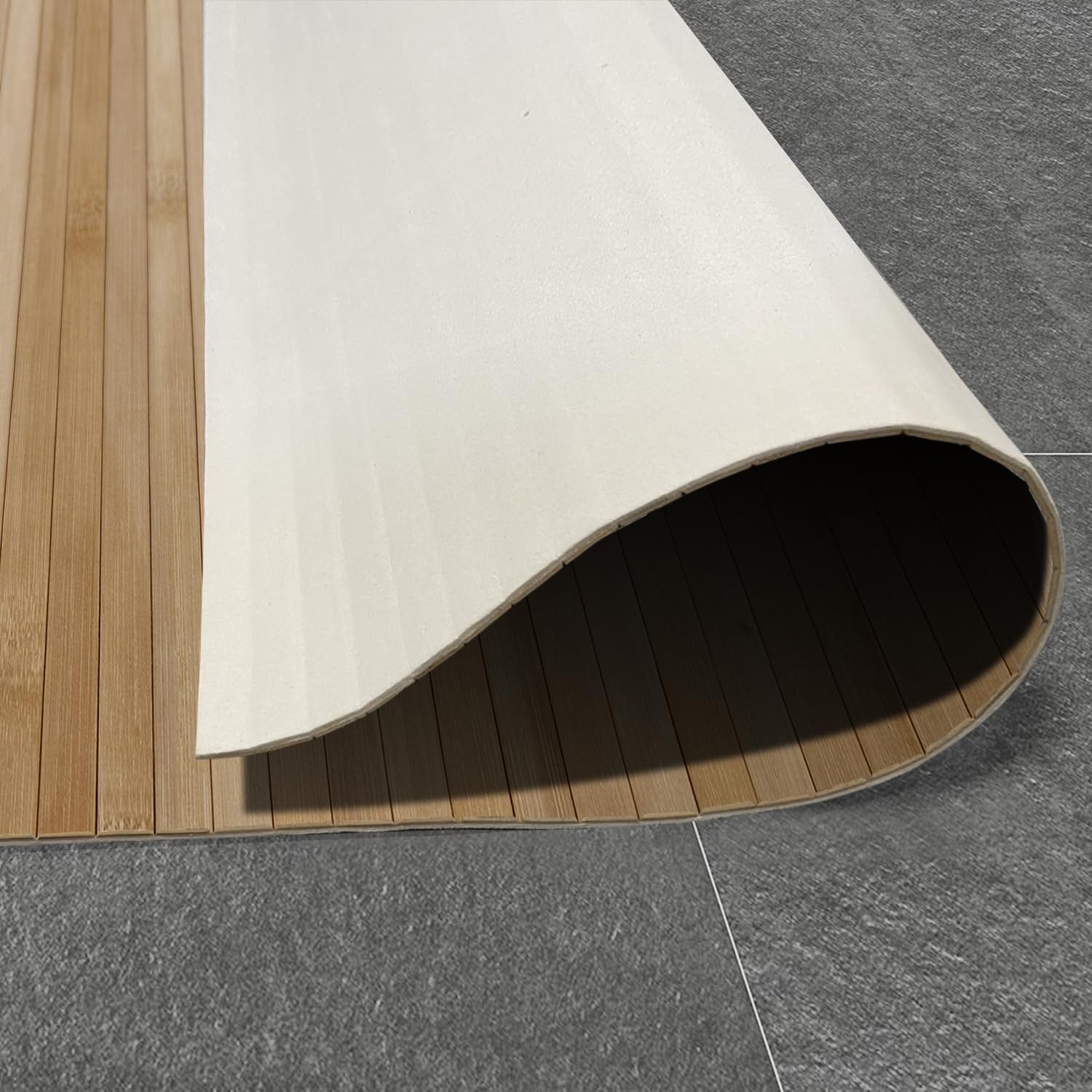 STORESDECO - Tapis Antidérapant en Bambou Naturel Idéal pour Le Salon, Le Couloir, La Salle De Bain... Effet Parquet ! Disponible en Grandes Tailles | Marron Clair, 50 cm x 200 cm