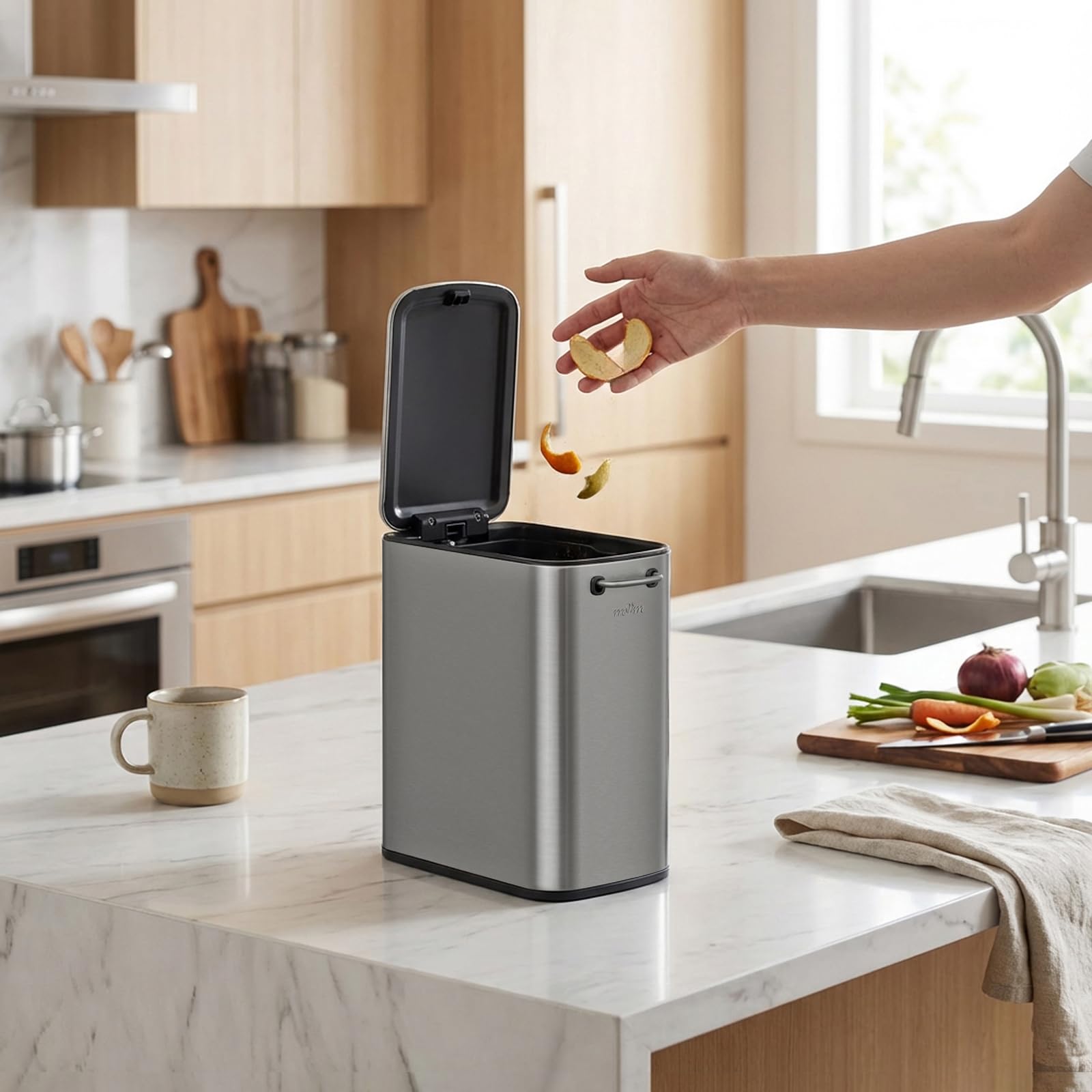 mVm Cubo de Basura Baño 9L con Apertura a Presión, Cubo Interior Extraíble, Papelera Slim de Acero Inoxidable para Baño Moderno
