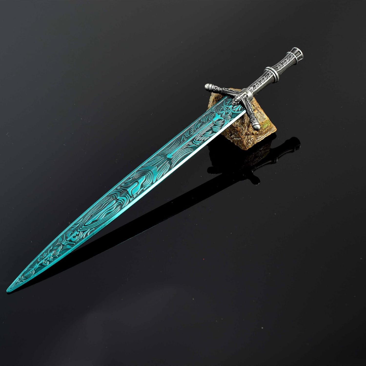 Superbuybox Elden Ring Shadow of the Erdtree Moonlight Greatsword Keychain, 12 inch Game Collection Pendant with Gift Box