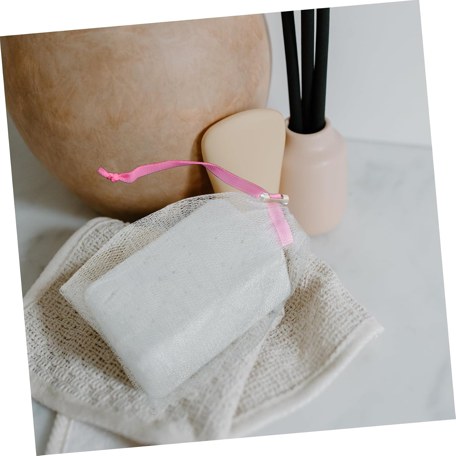 8pcs Facial Exfoliating Meshes Foaming Nets with Drawstring