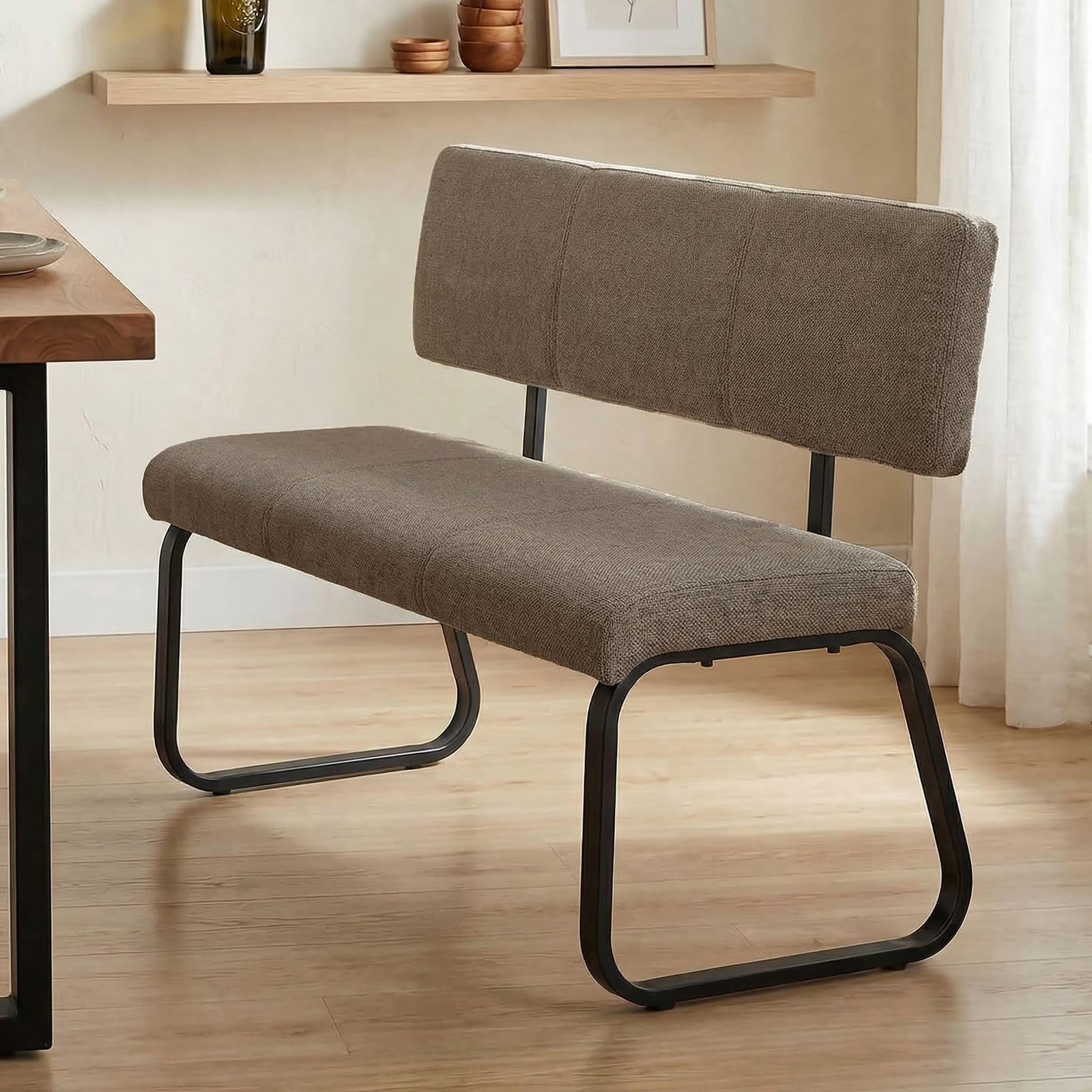 IDIMEX Banc d'entrée Vilas L 135 cm, siège avec 3 Places, Banquette au piètement chromé et Dossier au revêtement en Tissu Coloris Marron Clair